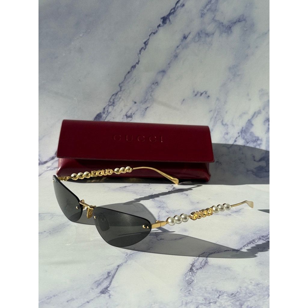 Gucci NEW Gucci GG1920S Gold Cat Eye Pearl Sunglasses Size ONE SIZE - 2 Thumbnail
