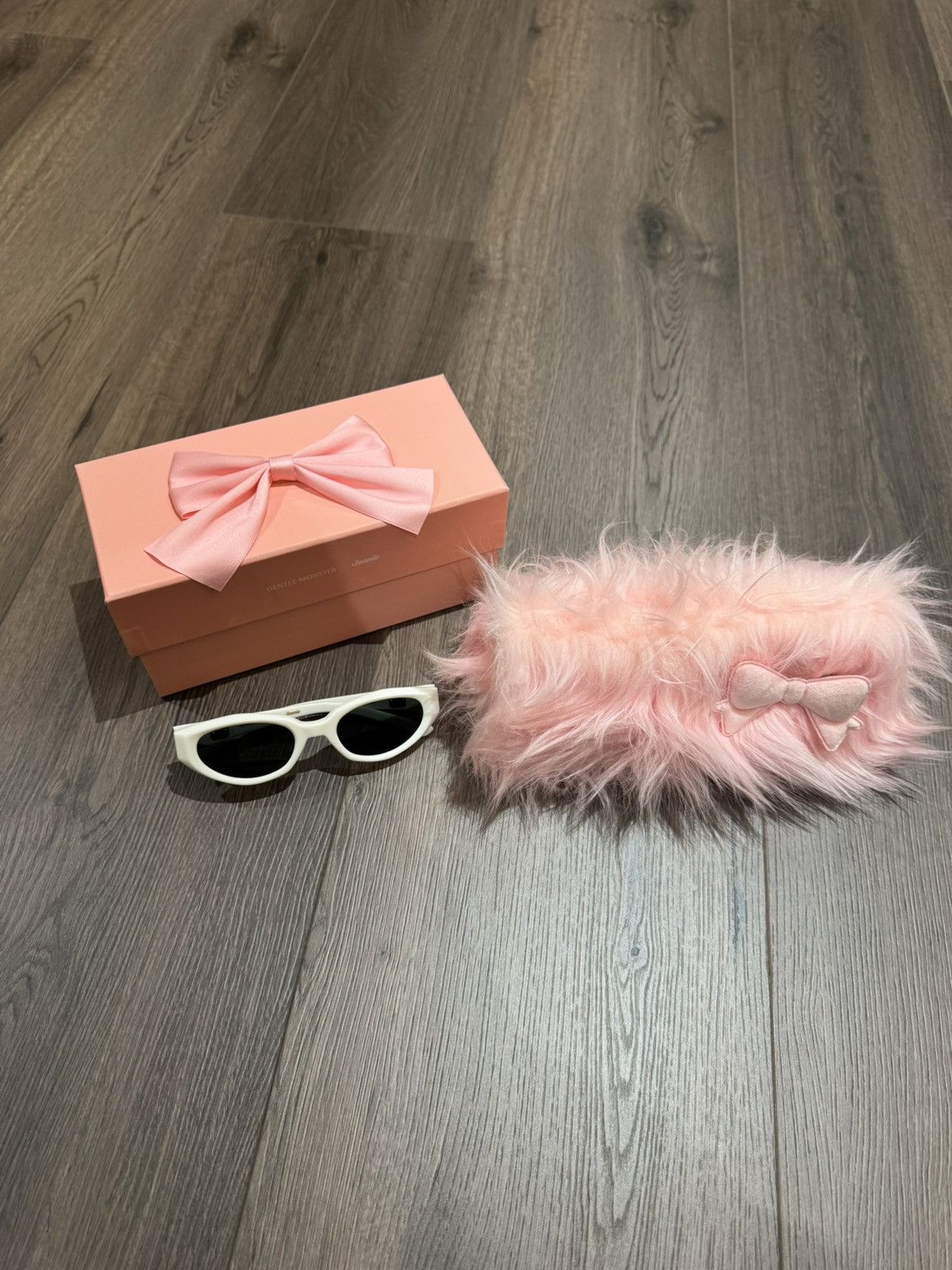 Gentle Monster Gentle Monster Jennie - Fish Tail W2 Size ONE SIZE - 1 Thumbnail