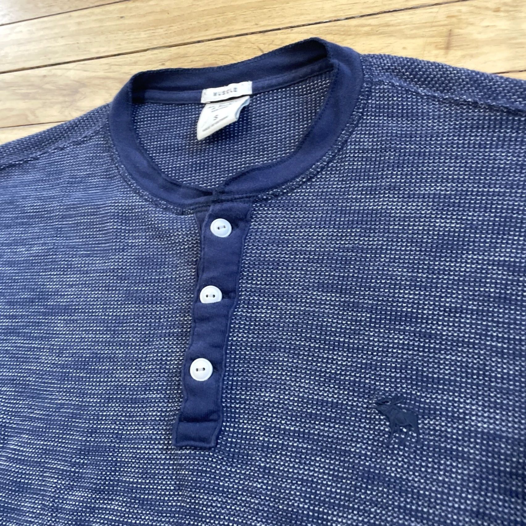 Abercrombie & Fitch VINTAGE Abercrombie & Fitch Thermal Henley Shirt Men S Blue Pique Knit Moose Logo Embroidered Size US S / EU 44-46 / 1 - 4 Thumbnail