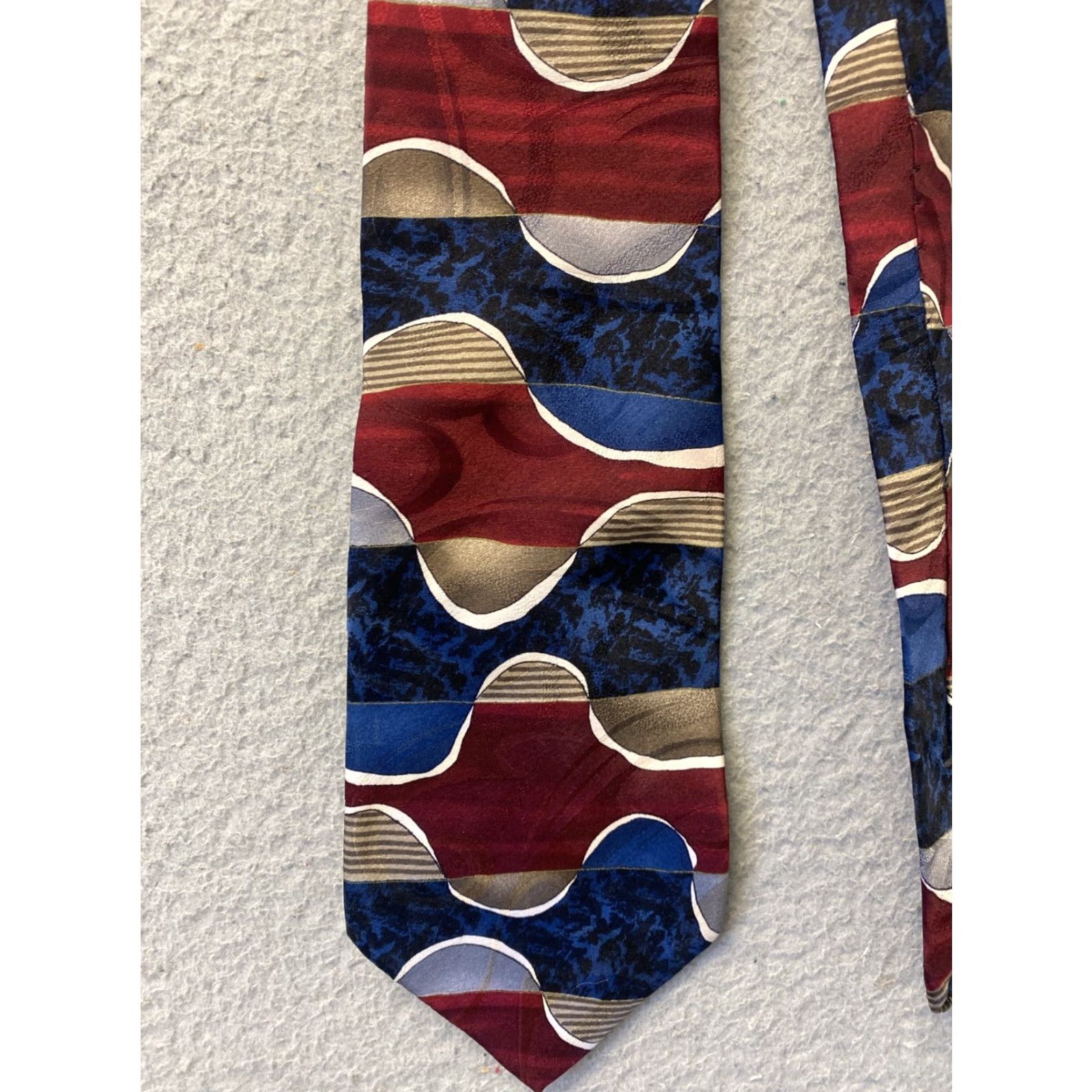 Vintage VINTAGE Pattinni Collection Silk Tie Geometric Red 58" 4" Men Adult Size ONE SIZE - 2 Thumbnail