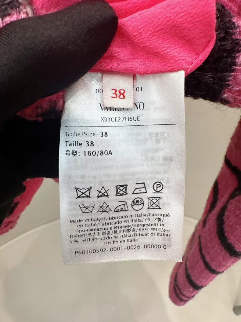 Valentino Valentino Year of the Tiger limited pink jacket Size XS / US 0-2 / IT 36-38 - 4 Thumbnail