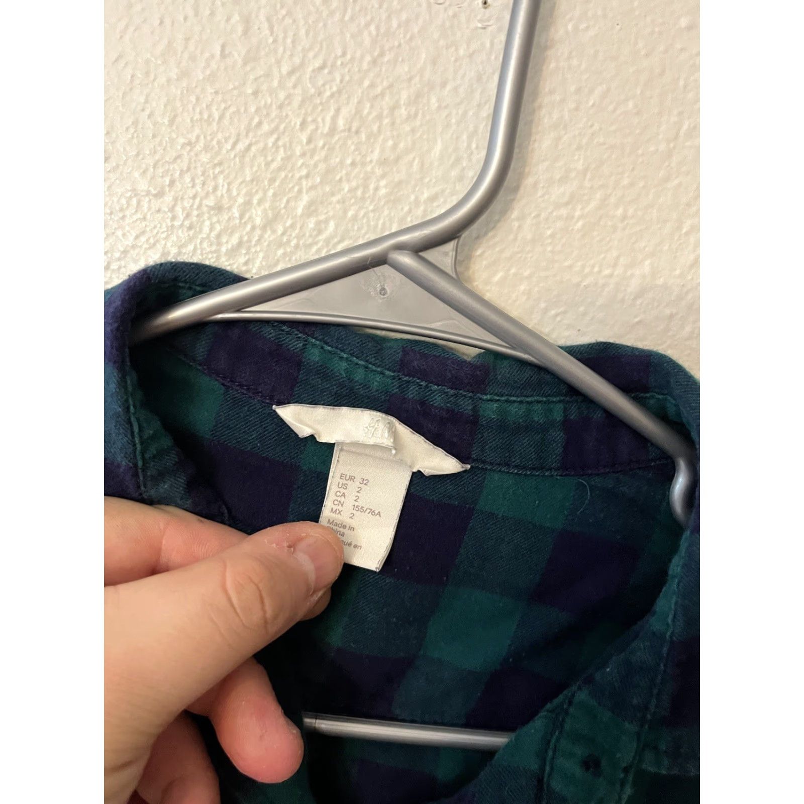 H&M H&M Shirt Women Size 2 Green Plaid Button Up Collared Long Sleeve Cotton Casual Size XS / US 0-2 / IT 36-38 - 3 Thumbnail