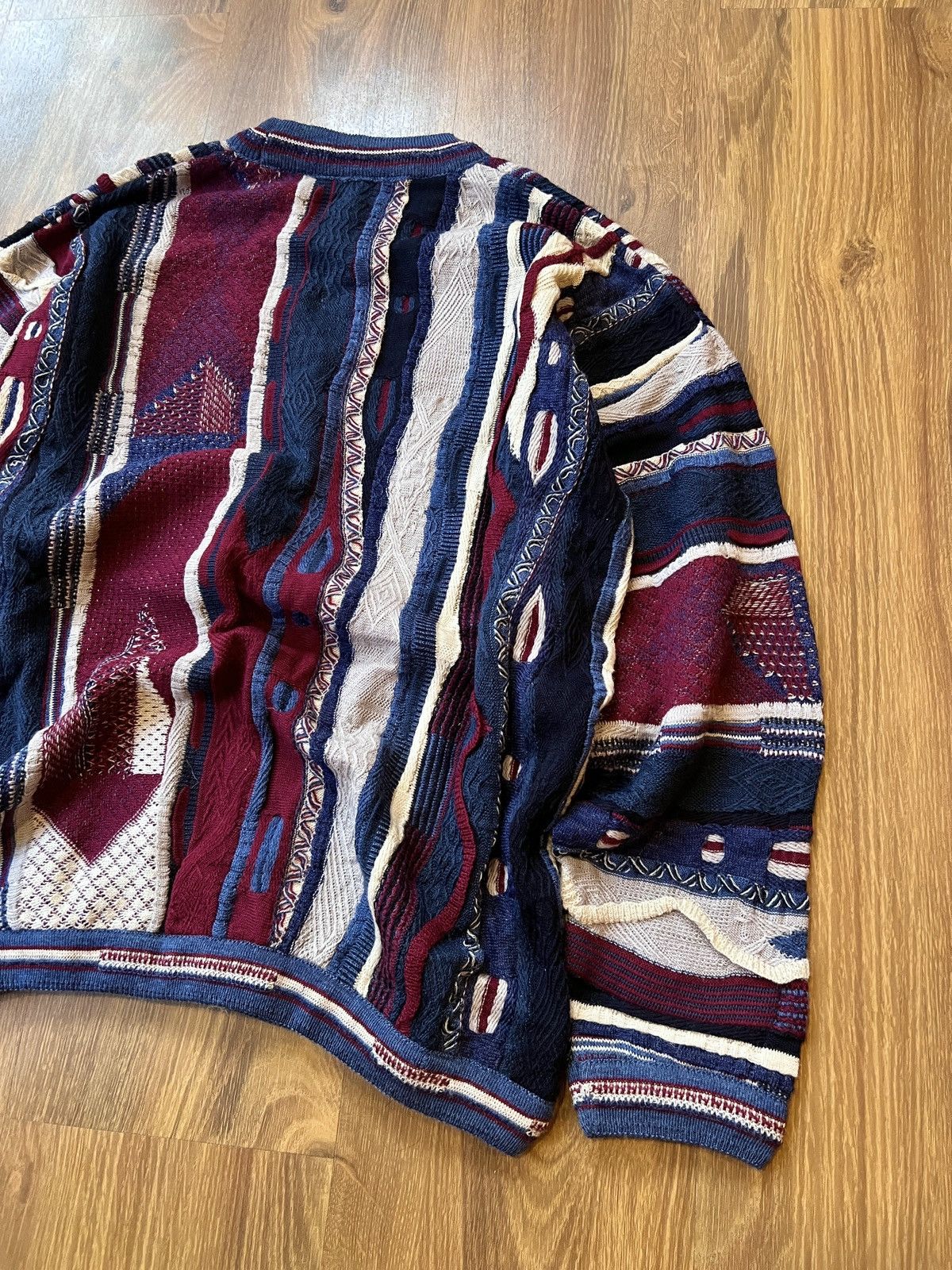 Rare Coogi 3D Knit / Sweater (Maroon/Blue/White)