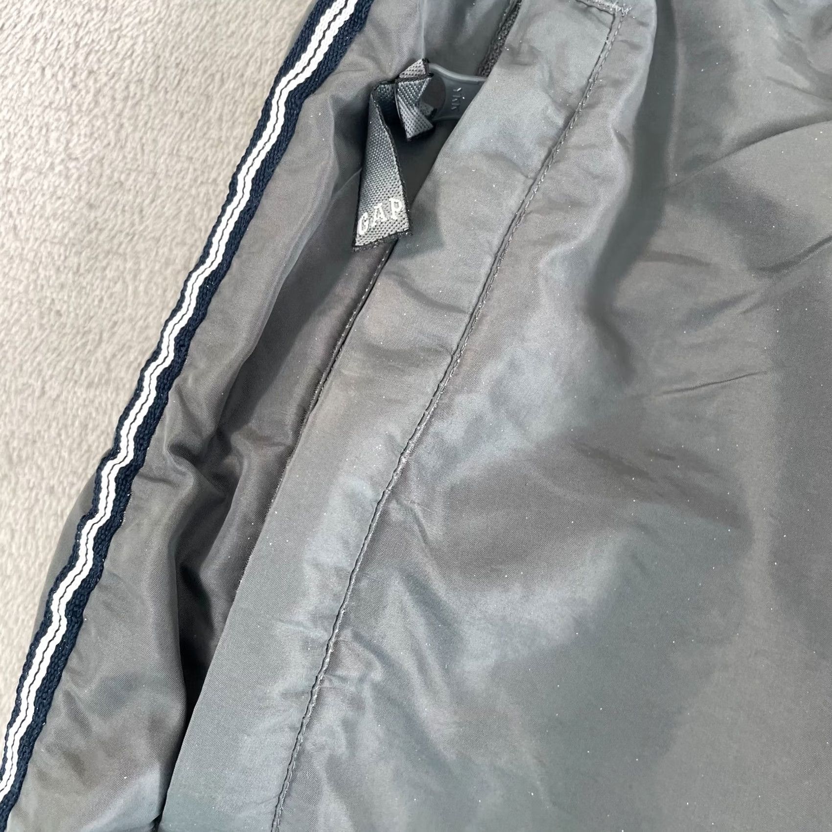 Gap Gap Track Pants Men 2XL Grey Nylon Baggy Windbreaker Raver Gorpcore Ankle Zip Size US 39 - 3 Thumbnail