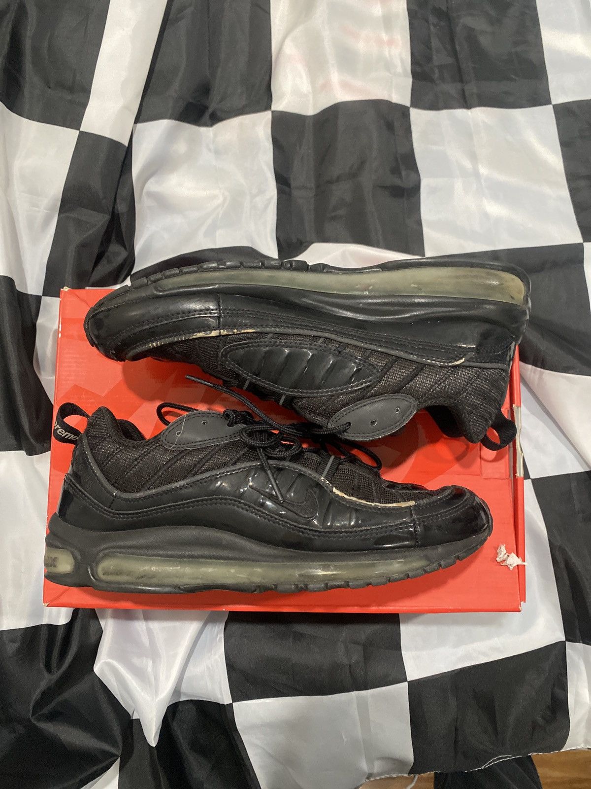Nike × Supreme Nike x Supreme Air Max 98 size 9 Size US 9 / EU 42 - 4 Thumbnail