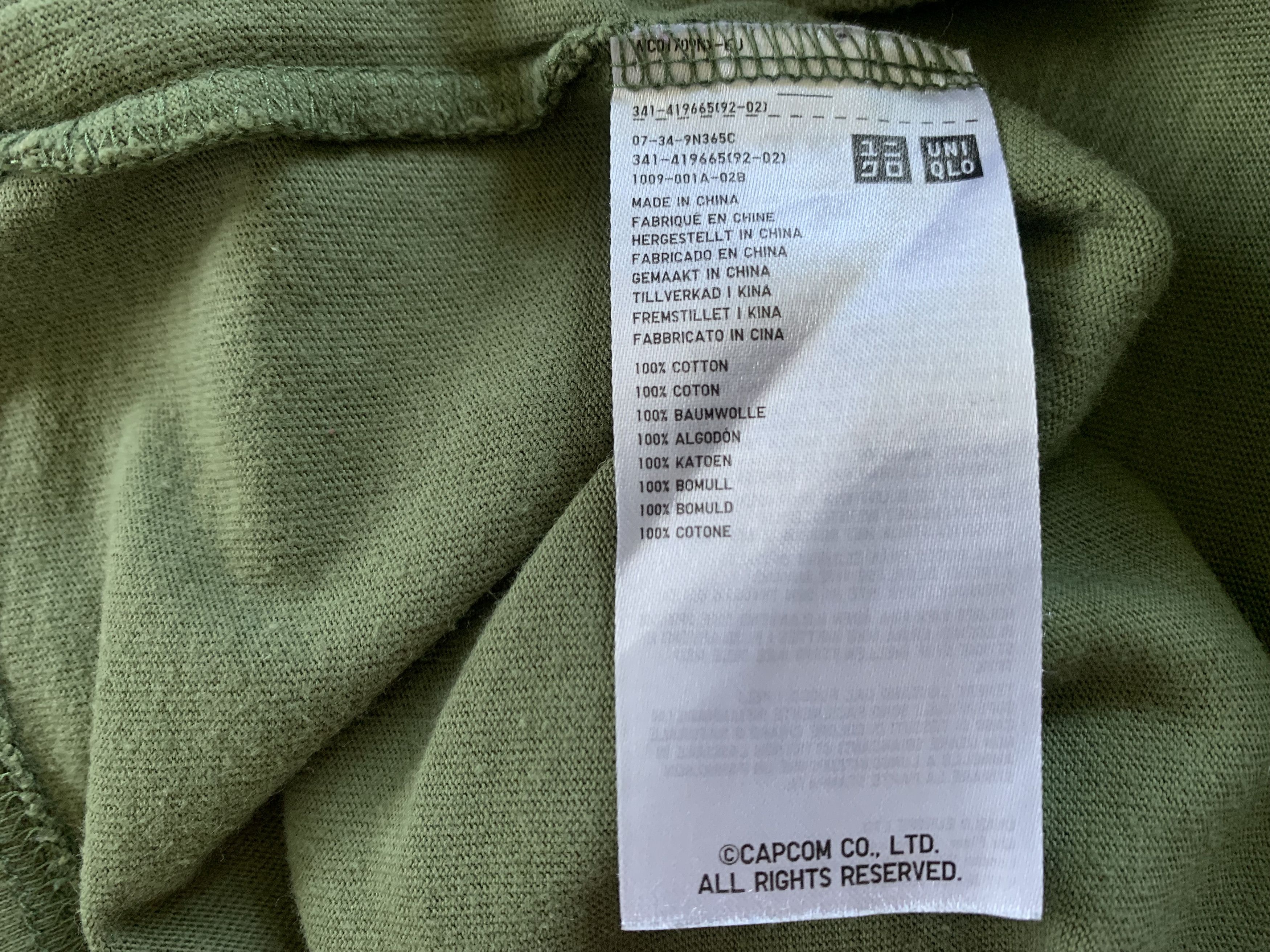 Uniqlo Uniqlo UT Monster Hunter Capcom Quest Failed T-Shirt Size US L / EU 52-54 / 3 - 9 Thumbnail