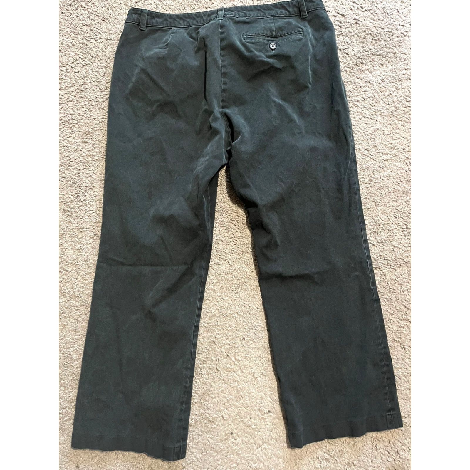 Ralph Lauren VINTAGE? Actually not vintage; It's Lauren Ralph Lauren Women's Plus Size Pants Black Chino 16 Inseam 27" Curvy Fit 16 Womens Pants Size 38" / US 16 / IT 52 - 3 Thumbnail