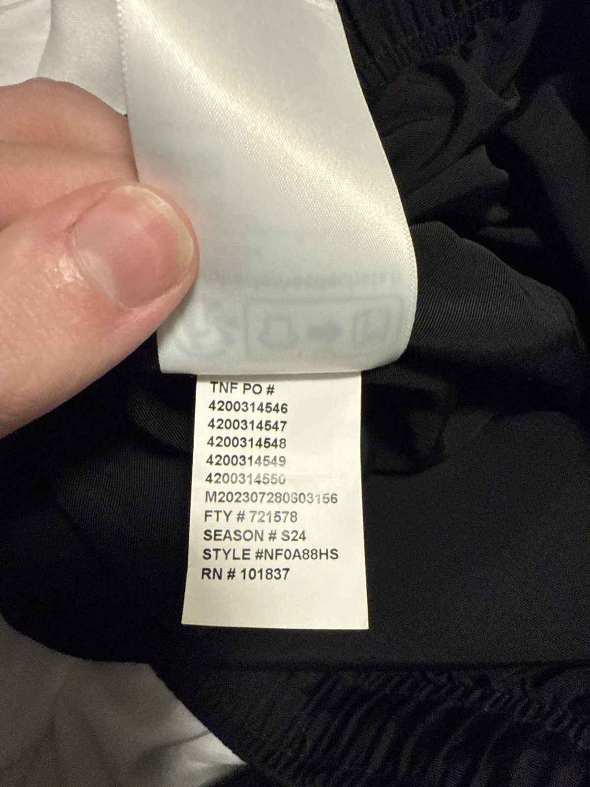 Supreme × The North Face Supreme x The North Face Black Nylon Shorts Size Small Size US 32 / EU 48 - 6 Thumbnail