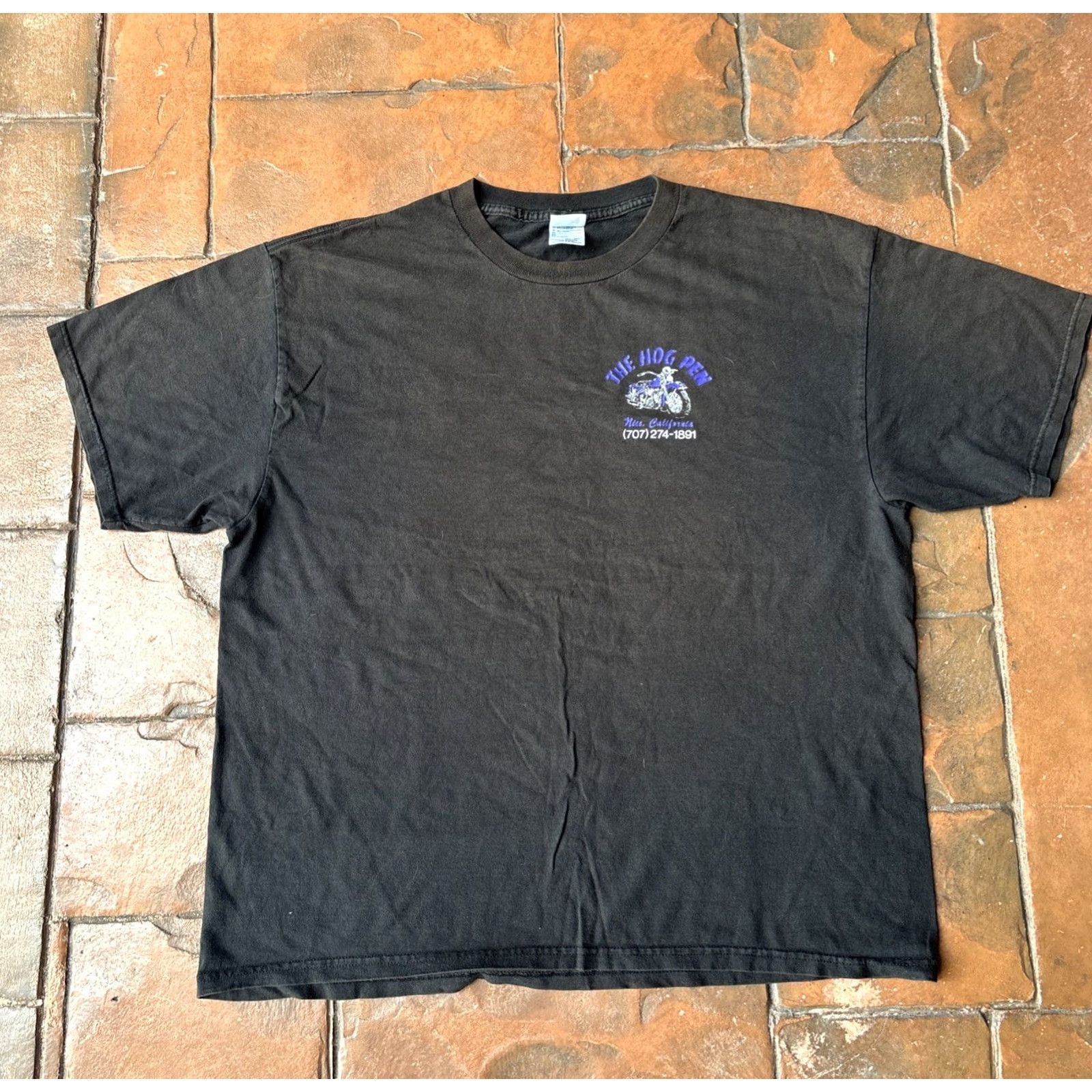Delta VINTAGE The Hog Pen California Motorcycle T-Shirt XL Black Men Crew Neck Delta 90s Biker Rock USA Logo Shirt Size US XL / EU 56 / 4 - 2 Thumbnail