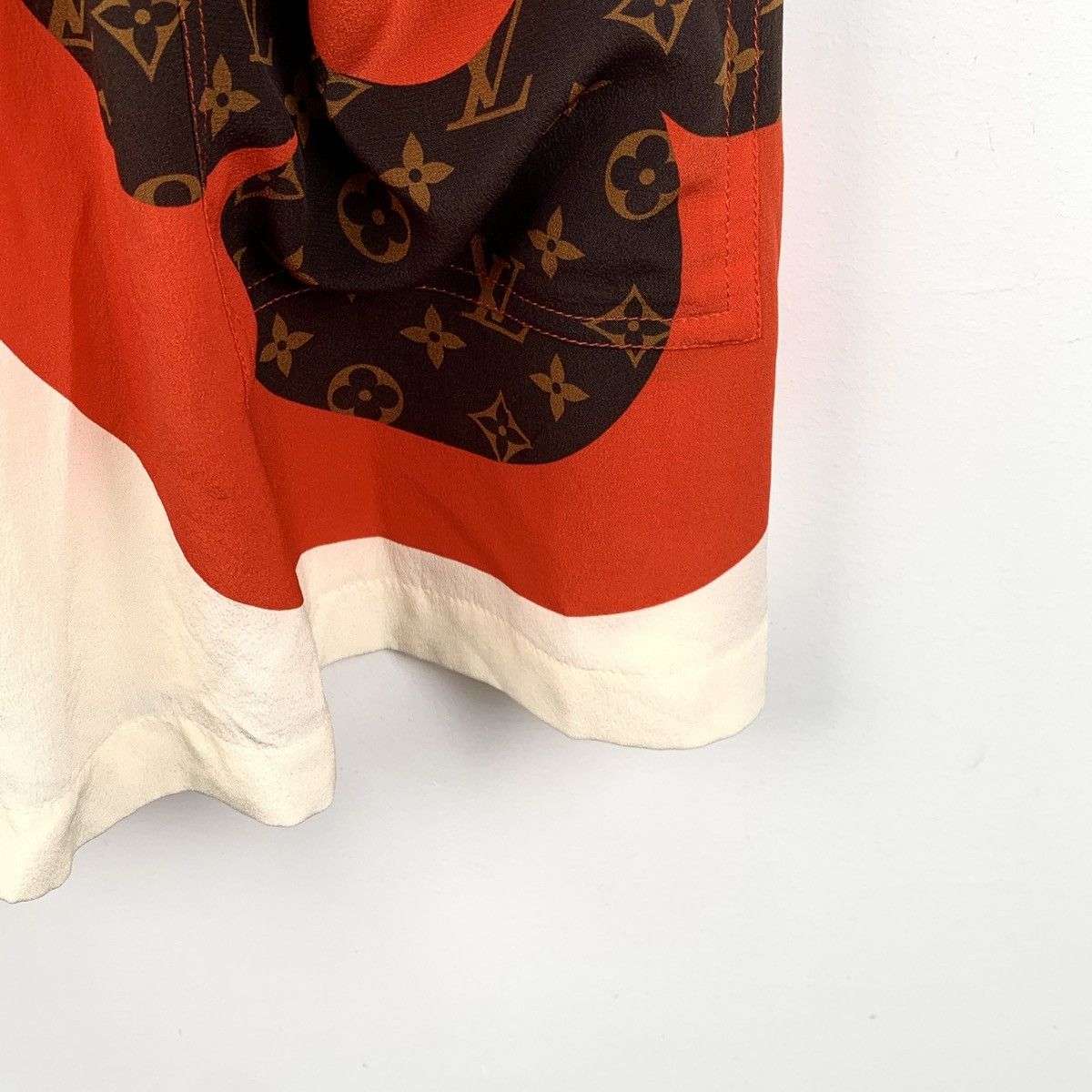 Louis Vuitton Louis Vuitton Monogram Silk Jumpsuit Skort K26WX Size XXS / US 00 / IT 34 - 4 Thumbnail