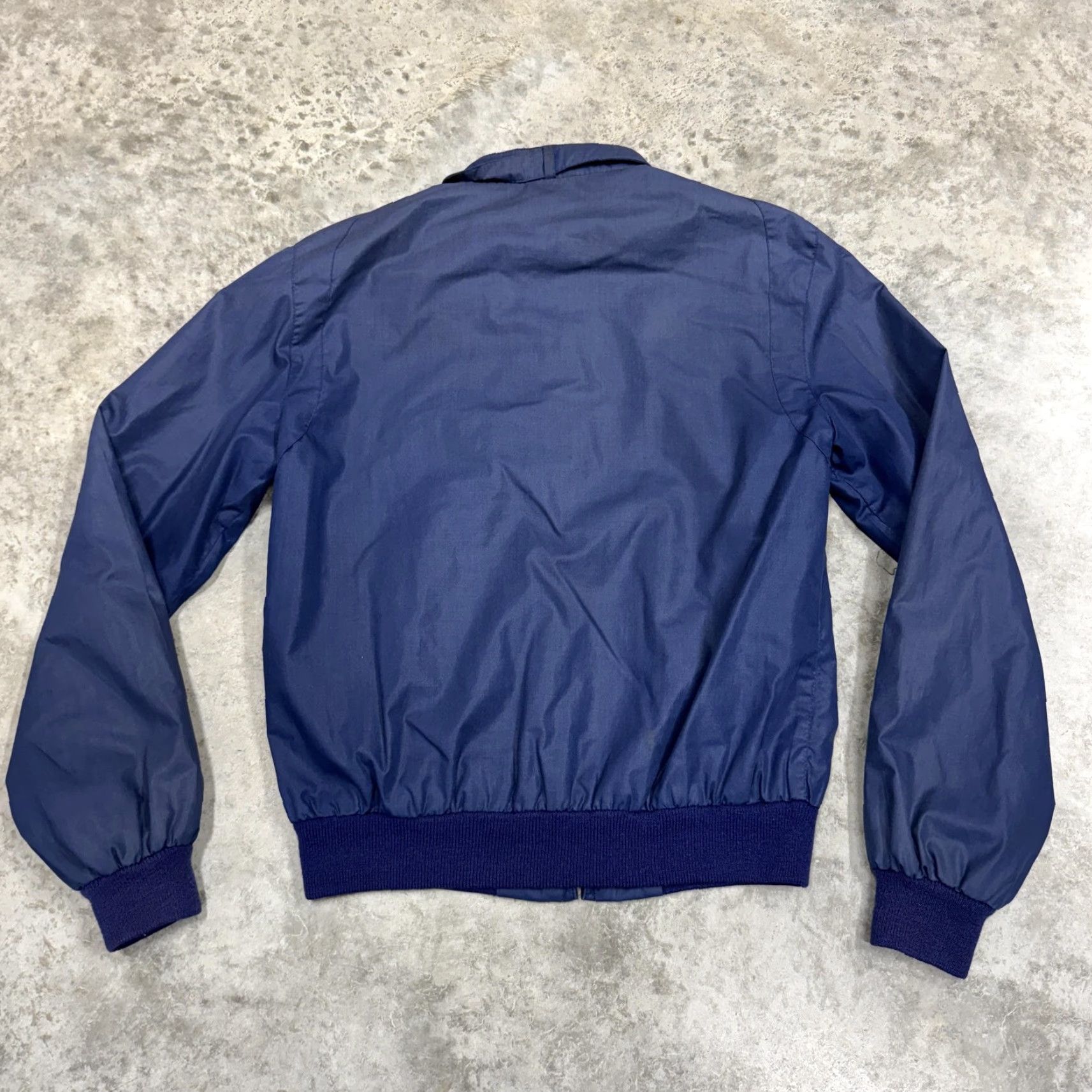 Members Only VINTAGE Members Only Jacket Mens 38 Blue Nylon Bomber 80s HK Zip Full Zip Lined Pockets Solid Blue Logo Zipper Casual Travel Size US XXS / EU 40 - 4 Thumbnail