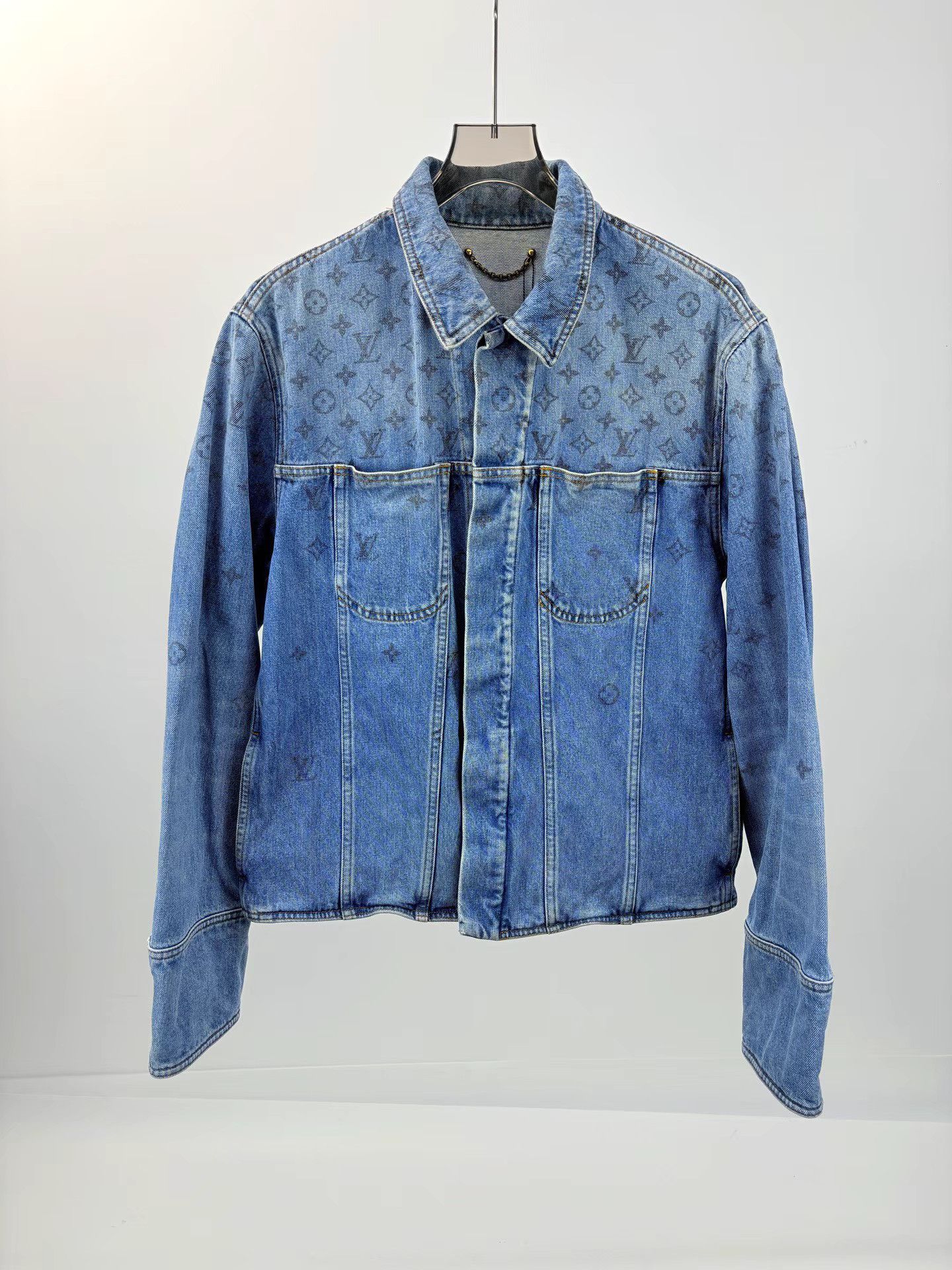 Louis Vuitton LV Gradient Monogram Denim Jacket Size US L / EU 52-54 / 3 - 1 Thumbnail