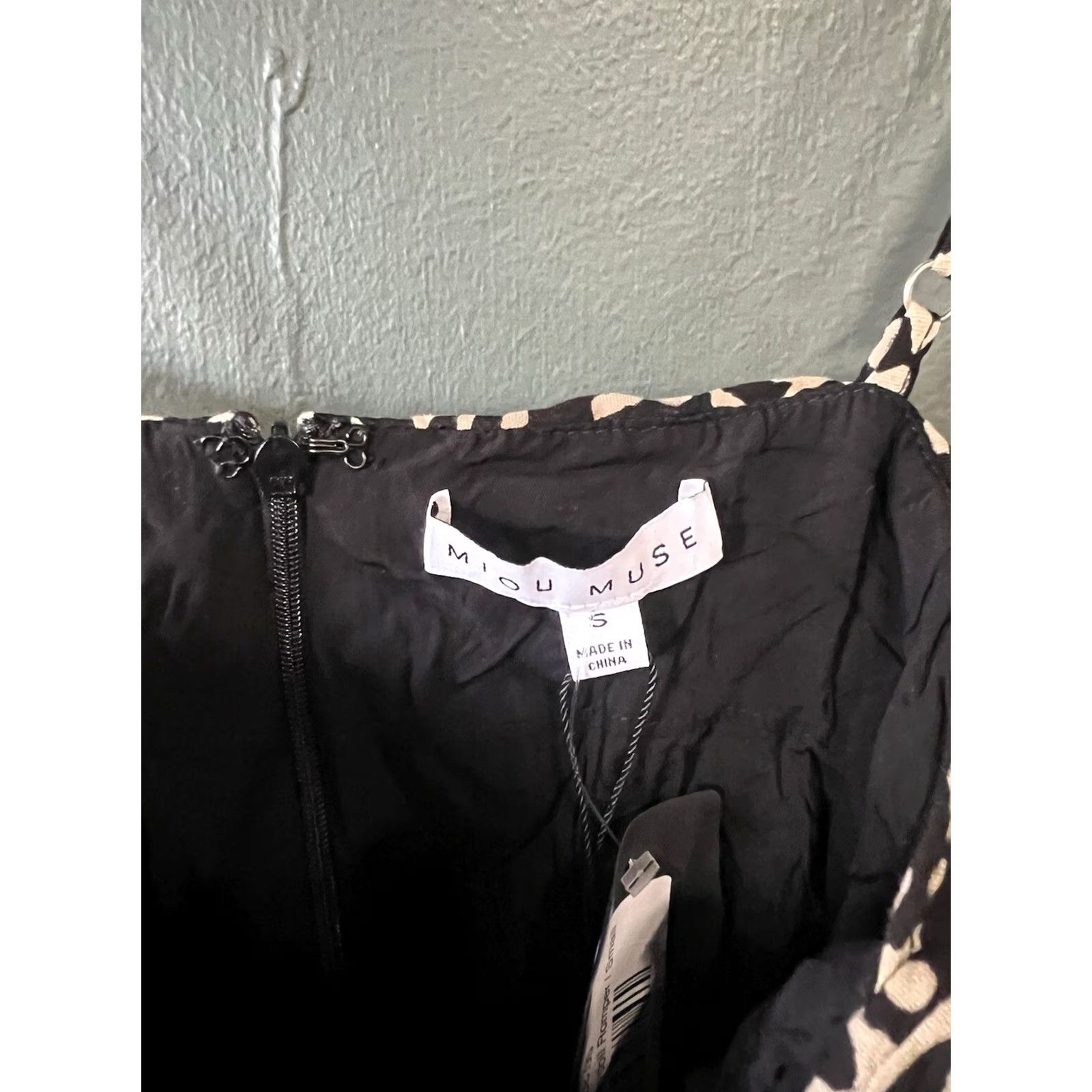 Vintage Miou Muse Womens Tank Top Sleeveless Black S NWT Abstract Pattern Shirt Family Basic Style Shirt Womens Tanks Tank Top Black S NWT Size S / US 4 / IT 40 - 3 Thumbnail