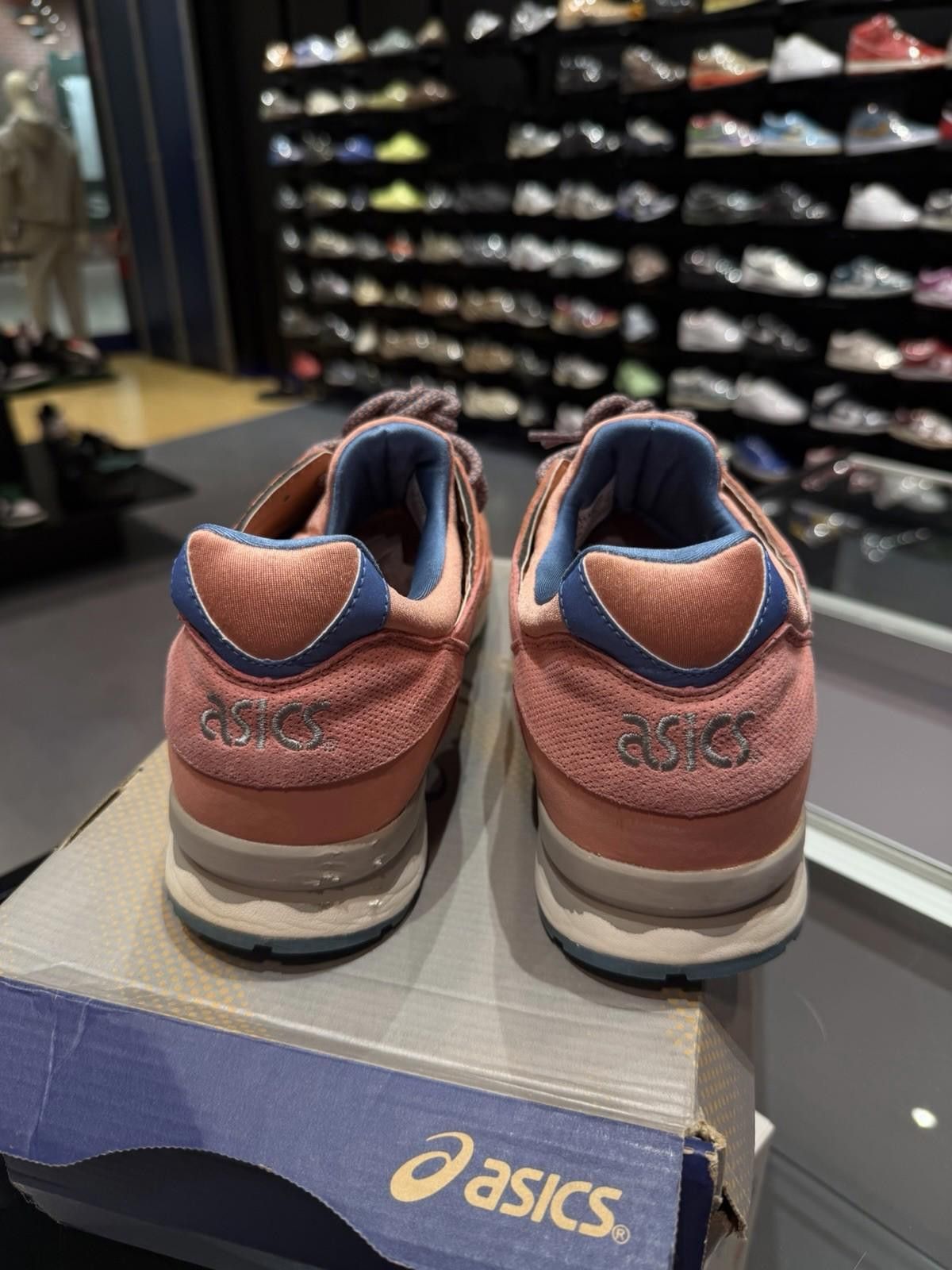 Asics ASICS Gel Lyte V Ronnie Fieg Rose Gold [Size 11.5] W/ Box Size US 11.5 / EU 44-45 - 11 Thumbnail