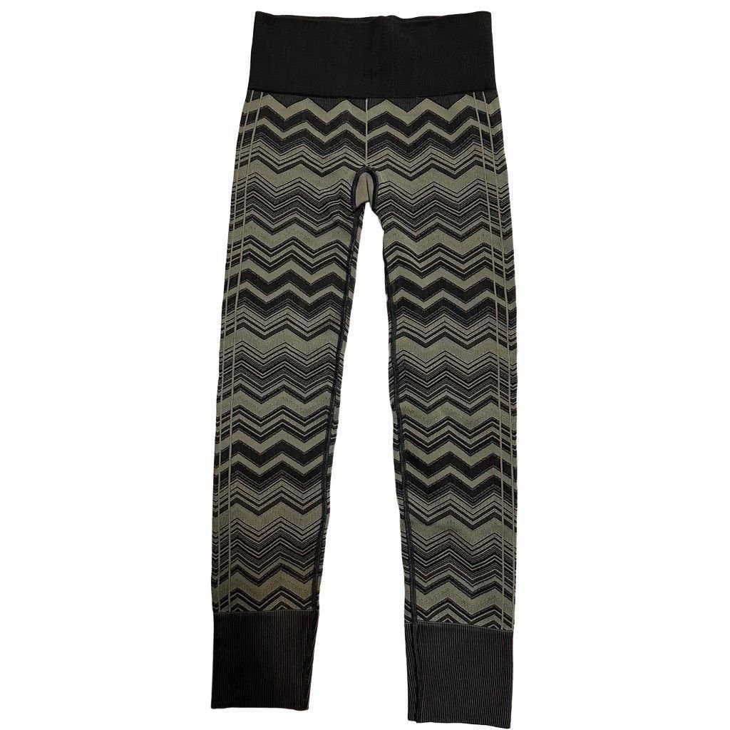 Lululemon Lululemon Ebb to Street Pant Size 27" / US 4 / IT 40 - 1 Thumbnail