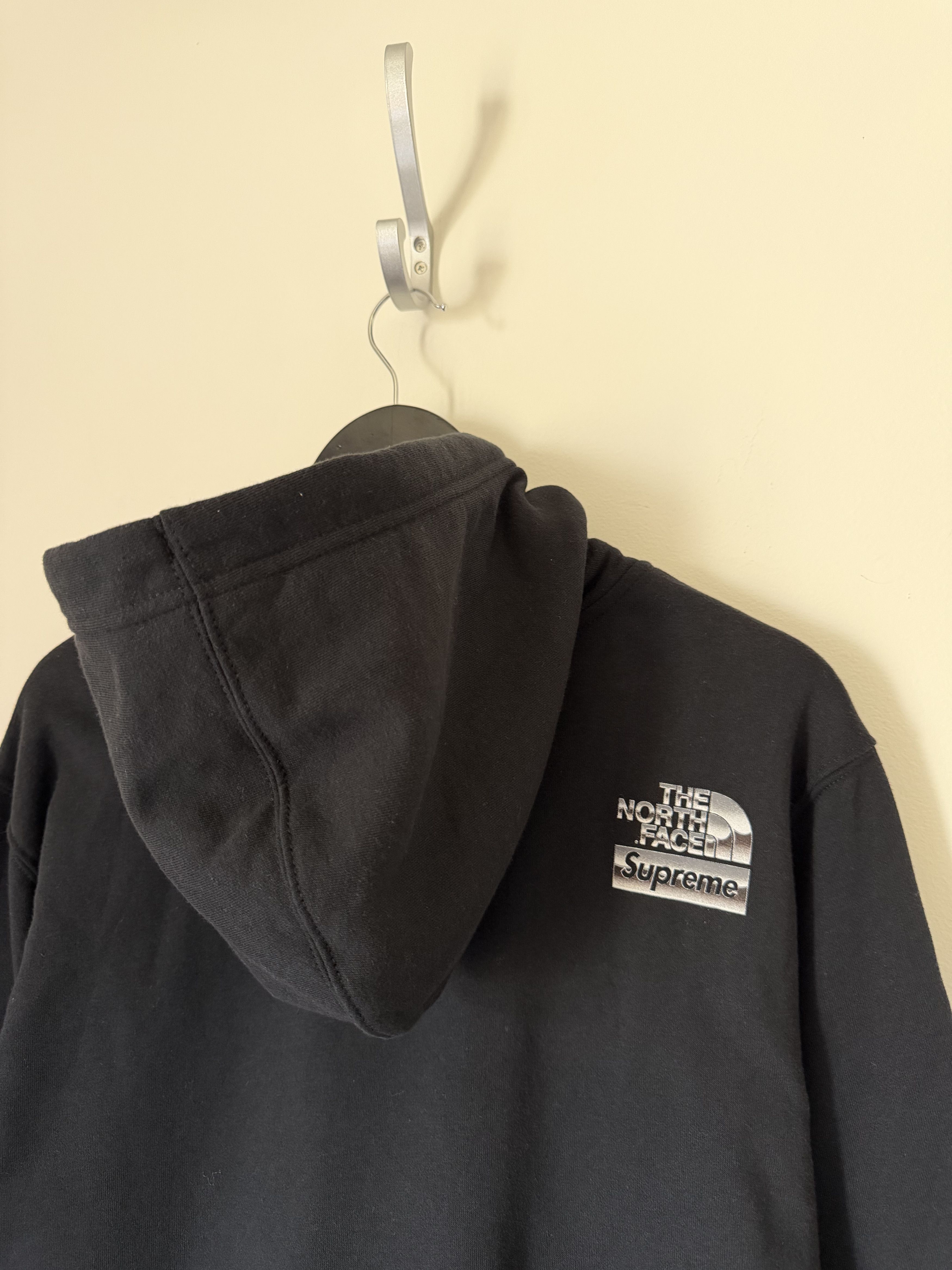 Supreme × The North Face Supreme The North Face Metallic Logo Hoodie in Black Size US L / EU 52-54 / 3 - 5 Thumbnail