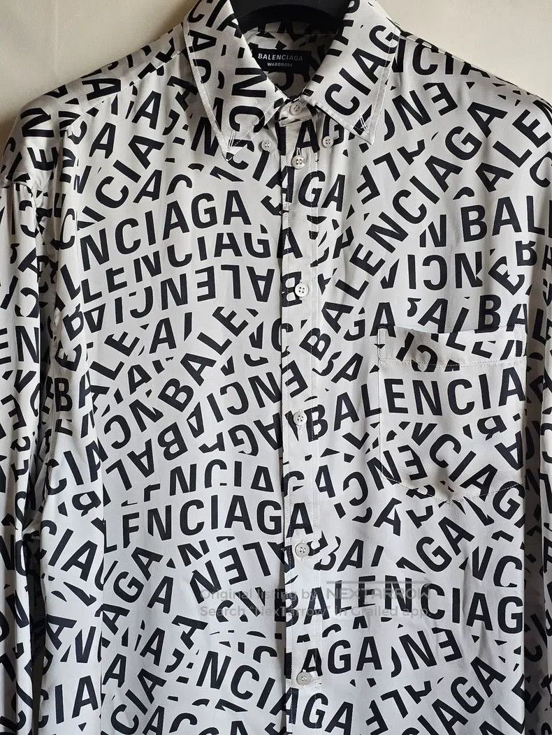 Balenciaga Balenciaga size 41 Full-print logo long-sleeve shirt Size US XL / EU 56 / 4 - 2 Thumbnail