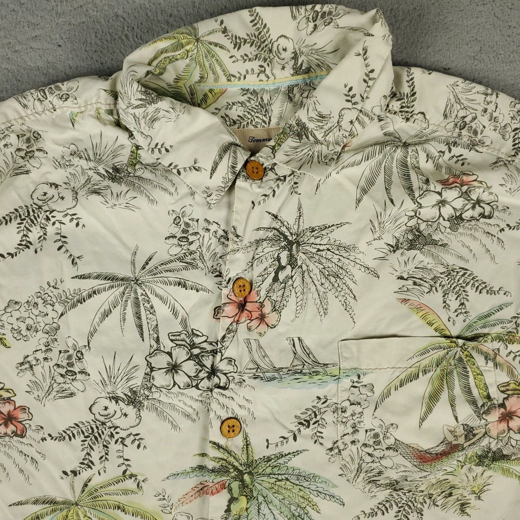 Tommy Bahama Tommy Bahama Shirt Mens 2XL Beige Pineapple Hawaiian Button Up Short Sleeve Shirt Button-Up Casual Mens N/A? Size US XXL / EU 58 / 5 - 2 Thumbnail