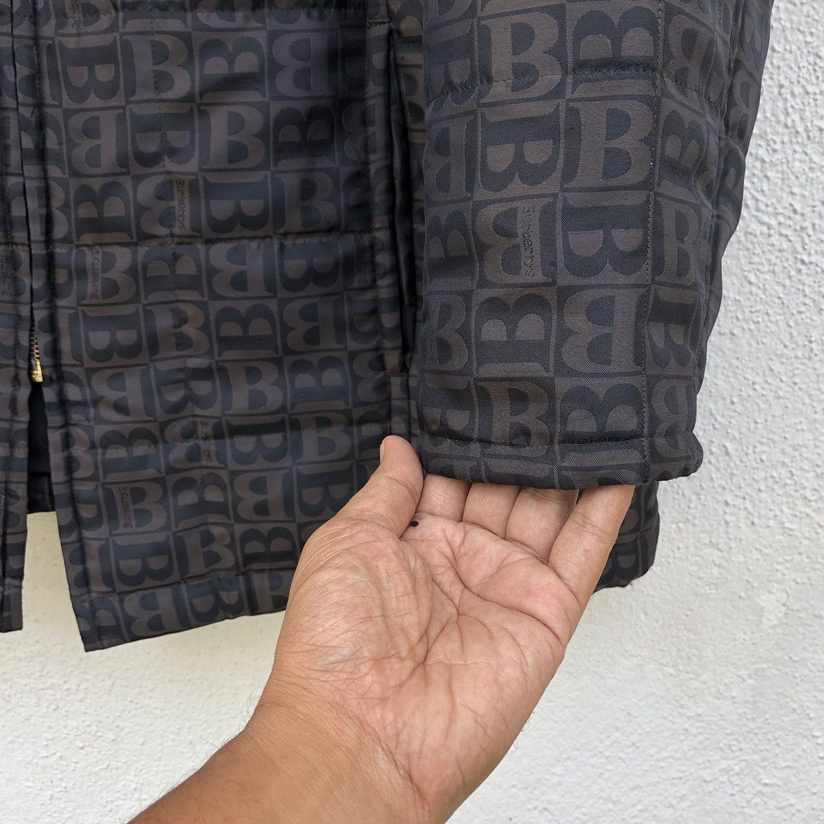 Burberry Vintage Burberry's All-Over Patterned Padded Jacket Size XL / US 12-14 / IT 48-50 - 7 Thumbnail
