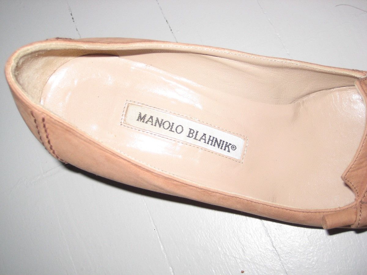 Manolo Blahnik Manolo Blahnik Tan Leather Kitten Heel Size US 7 / IT 37 - 2 Thumbnail