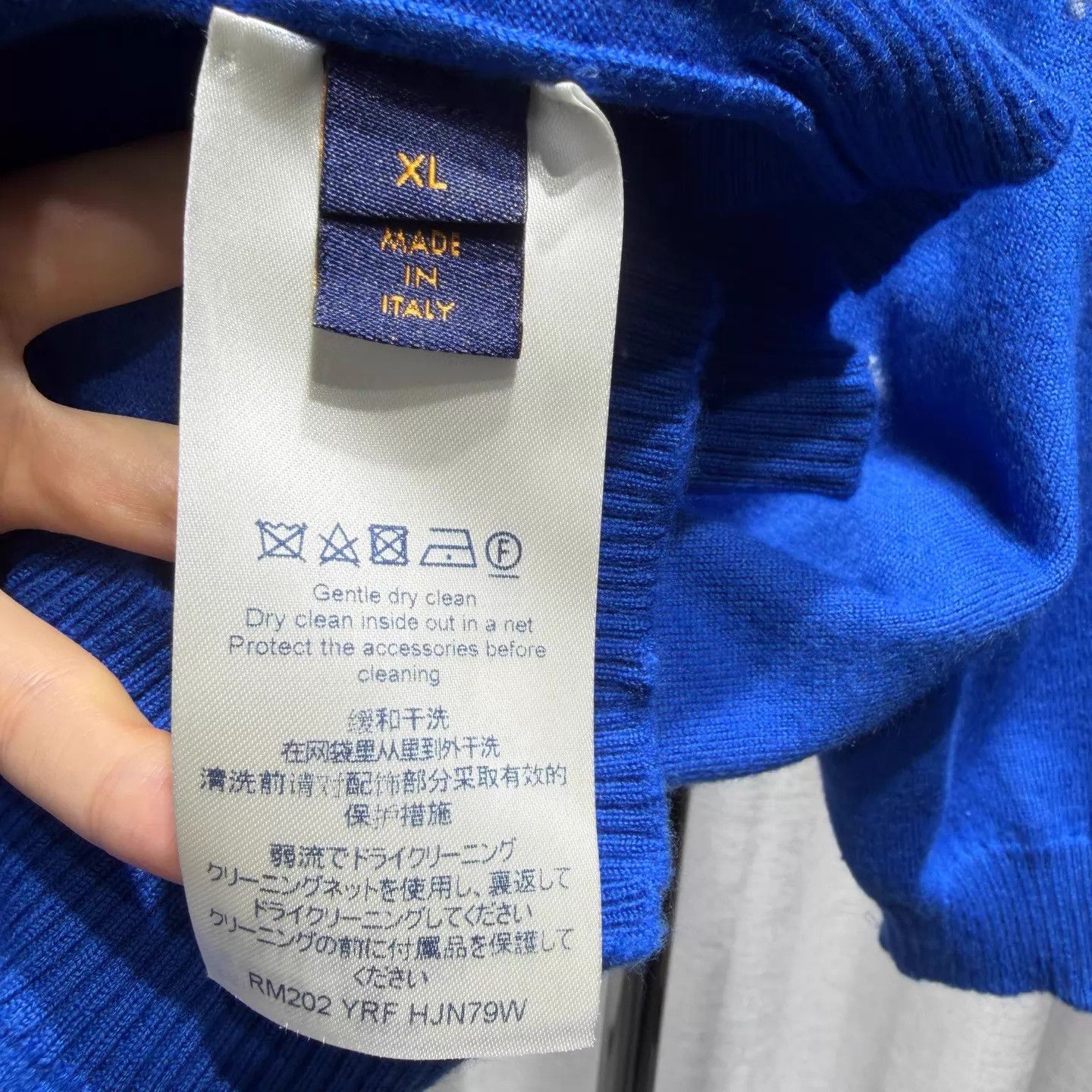Louis Vuitton LV Blue Embroidered Logo Half-Zip Knit Short Polo XL Size US XL / EU 56 / 4 - 4 Thumbnail