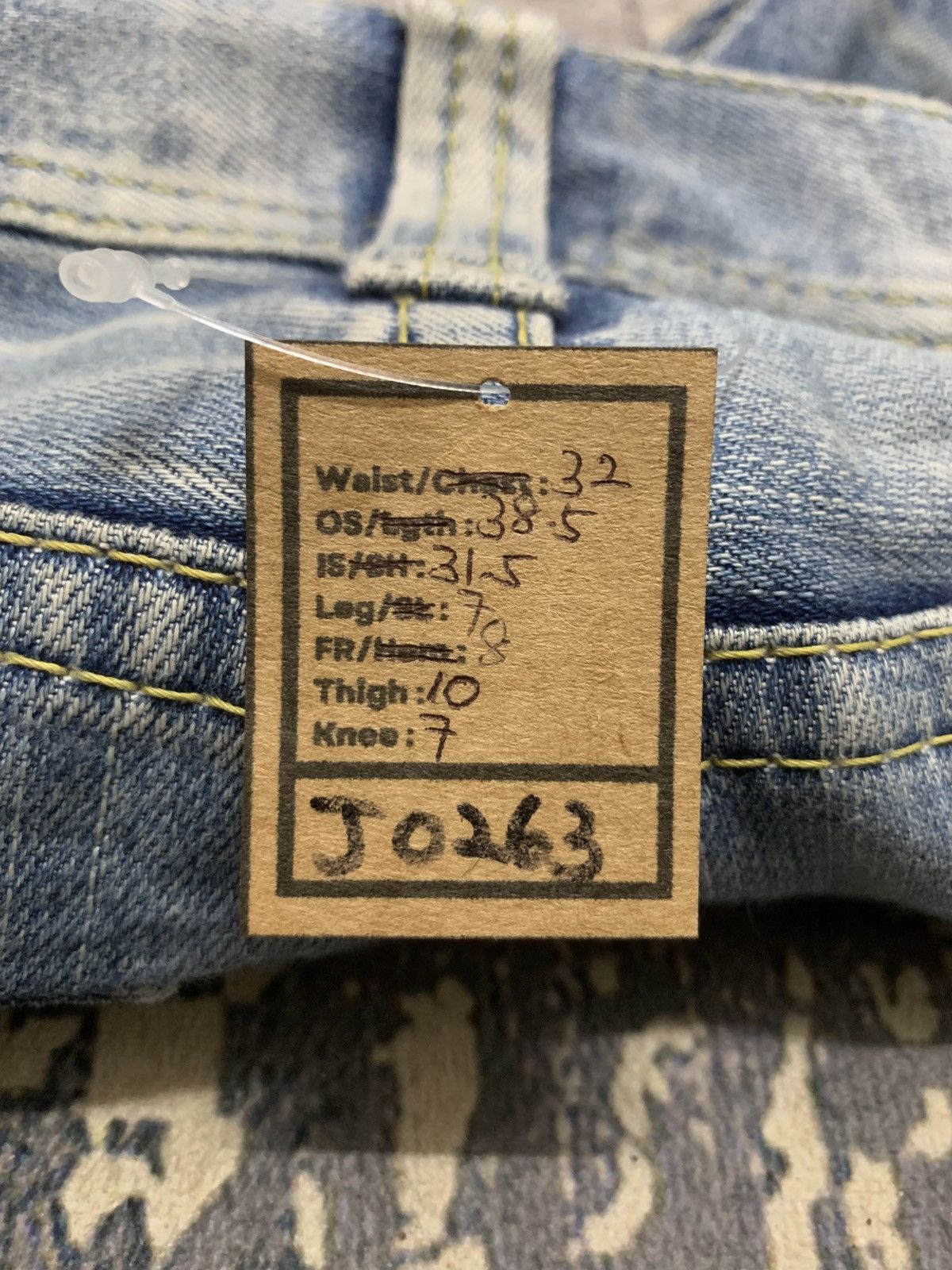 Japanese Brand One Piece x Rodeo Crowns Japanese Distressed Flared Jeans Size 32" / US 10 / IT 46 - 16 Thumbnail