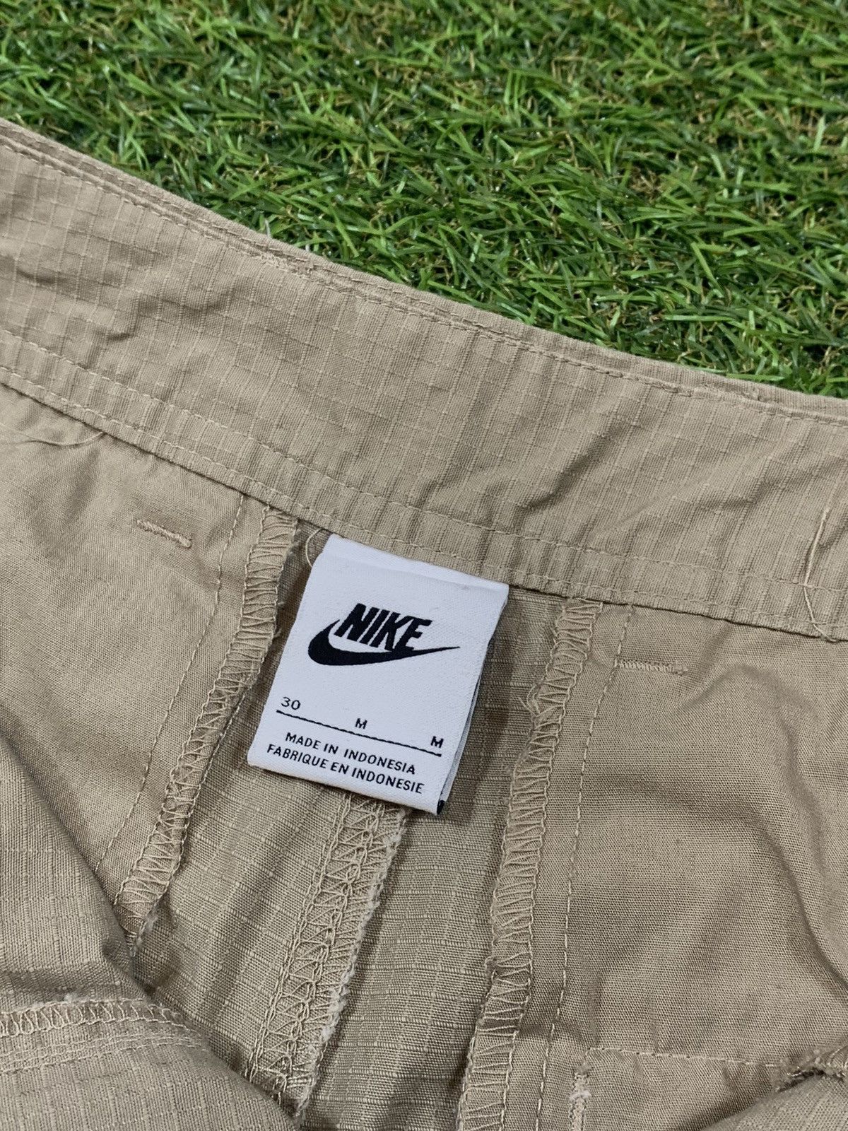 Nike Vintage Y2K Nike shorts streetwear style size M Size US 30 / EU 46 - 4 Thumbnail