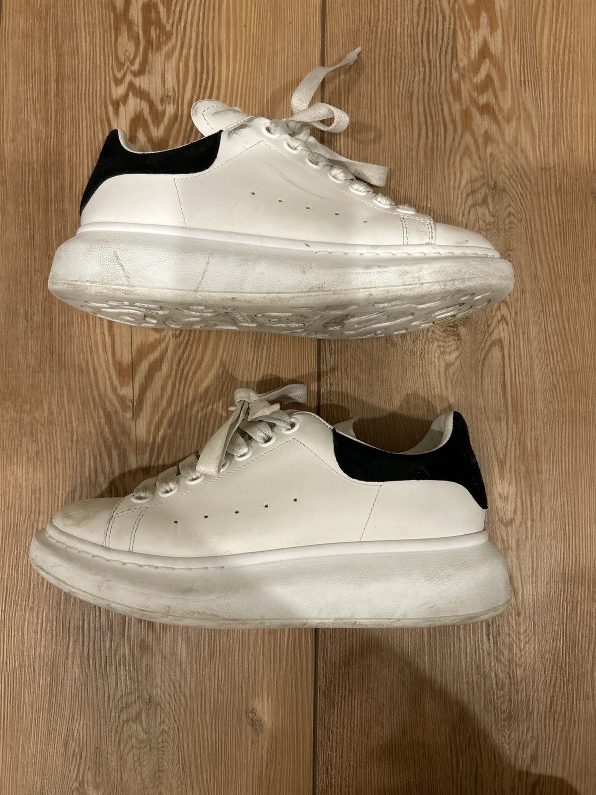 Alexander McQueen Oversized Sneaker Size US 7 / IT 37 - 4 Thumbnail