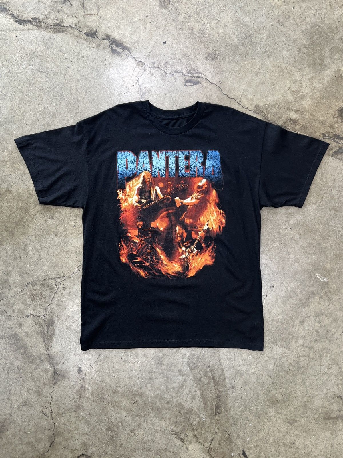 Band Tees Vintage Pantera Band Flames Concert Tee XL Size US XL / EU 56 / 4 - 2 Thumbnail