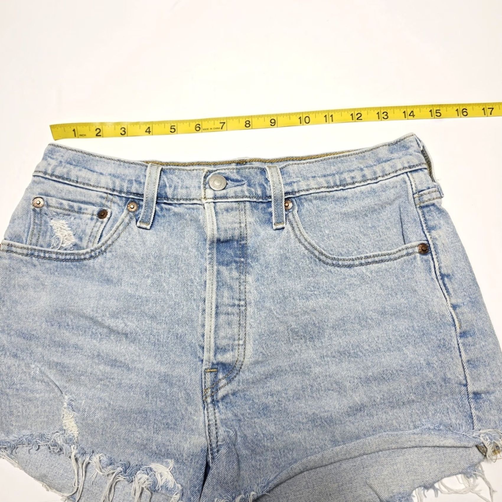 Levi's Levi's 501 Shorts Womens W28 Blue Distressed Denim High Rise Button Fly Cutoff Size 28" / US 6 / IT 42 - 5 Thumbnail