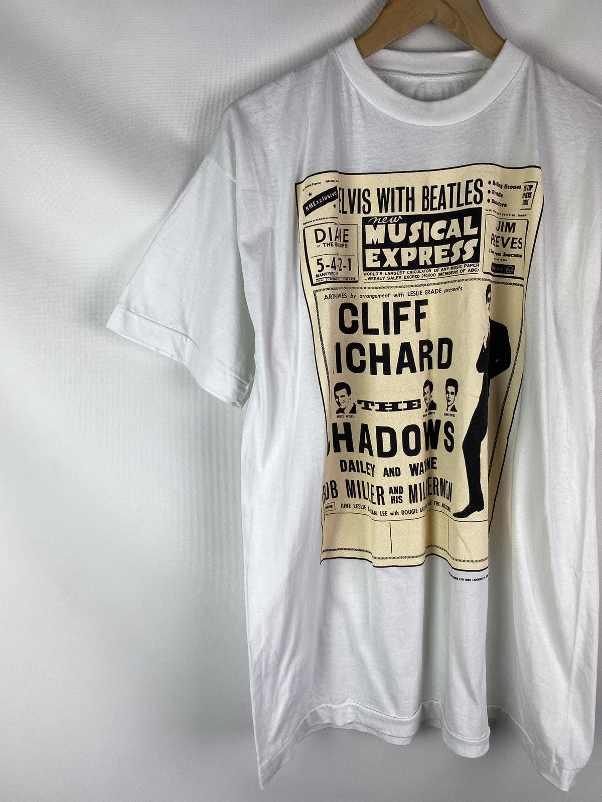 Band Tees Cliff Richard vintage 1990 band t shirt size XXL Size US XXL / EU 58 / 5 - 2 Thumbnail