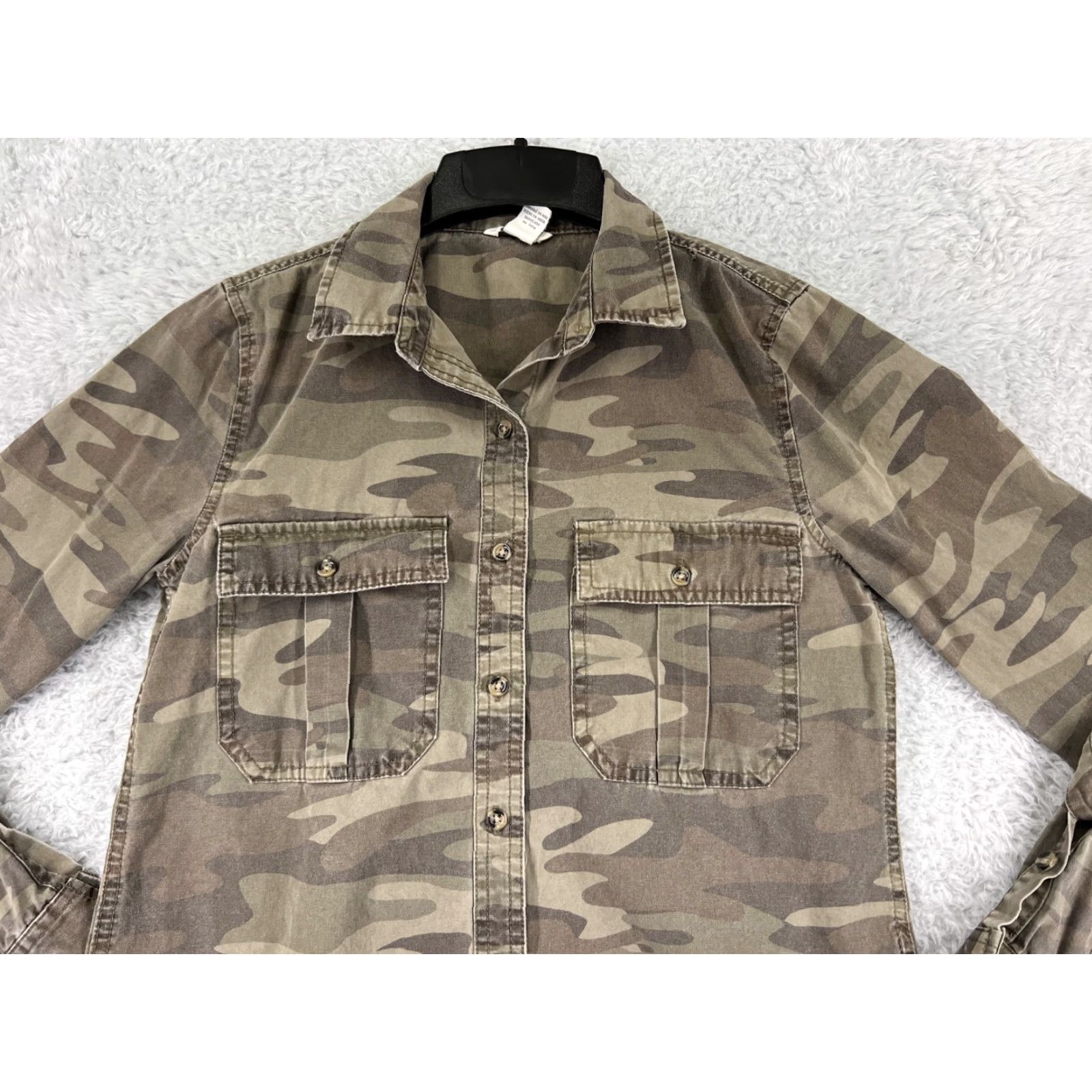 Forever 21 FOREVER 21 Camo Jacket Women S Green Casual Button-Up Cotton Bomber Size S / US 4 / IT 40 - 4 Thumbnail