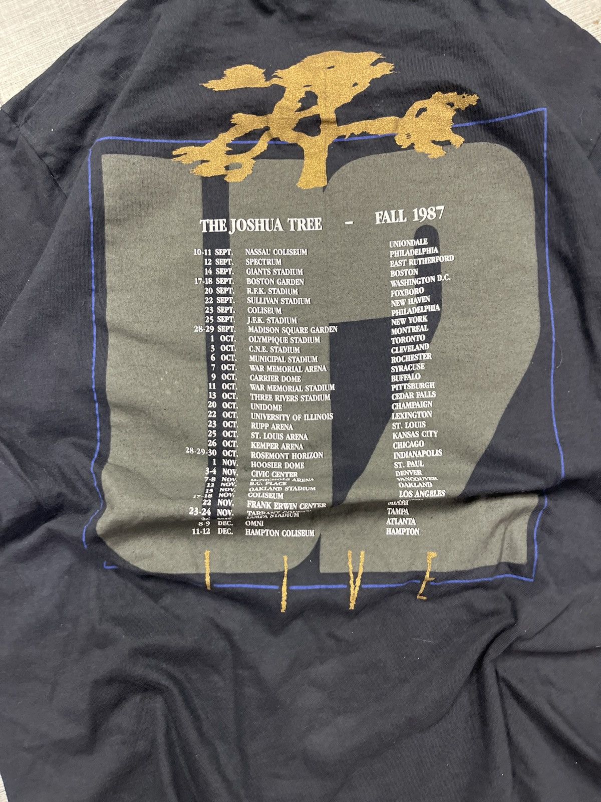 Band Tees × Brockum × Vintage VTG 1987 U2 Tour Tee Size US L / EU 52-54 / 3 - 7 Thumbnail
