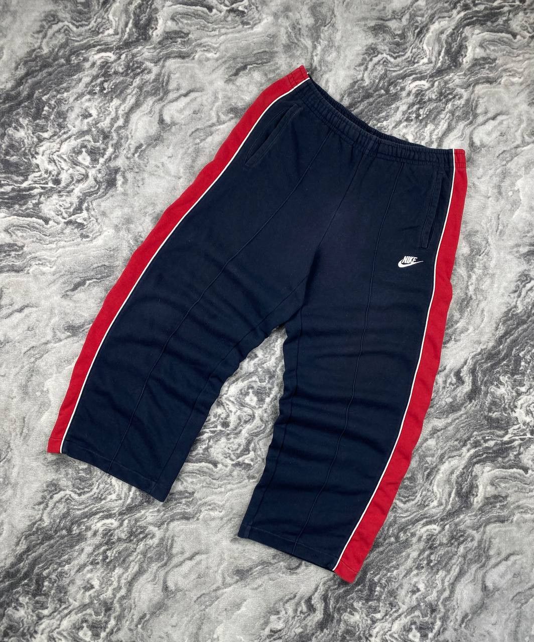 Nike Vintage Nike Tracksuit Jacket And Pants Men Size L Blue/ Red Size US L / EU 52-54 / 3 - 16 Thumbnail
