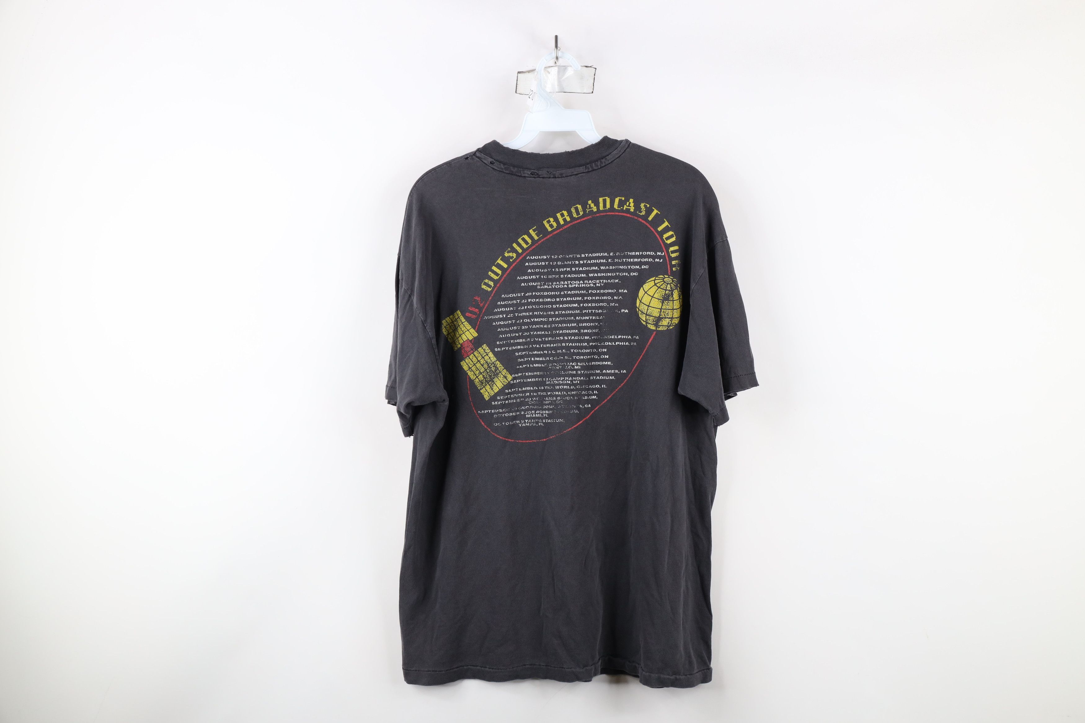 Vintage Vintage 90s Outside Broadcast Tour U2 Band T-Shirt USA Size US L / EU 52-54 / 3 - 13 Thumbnail