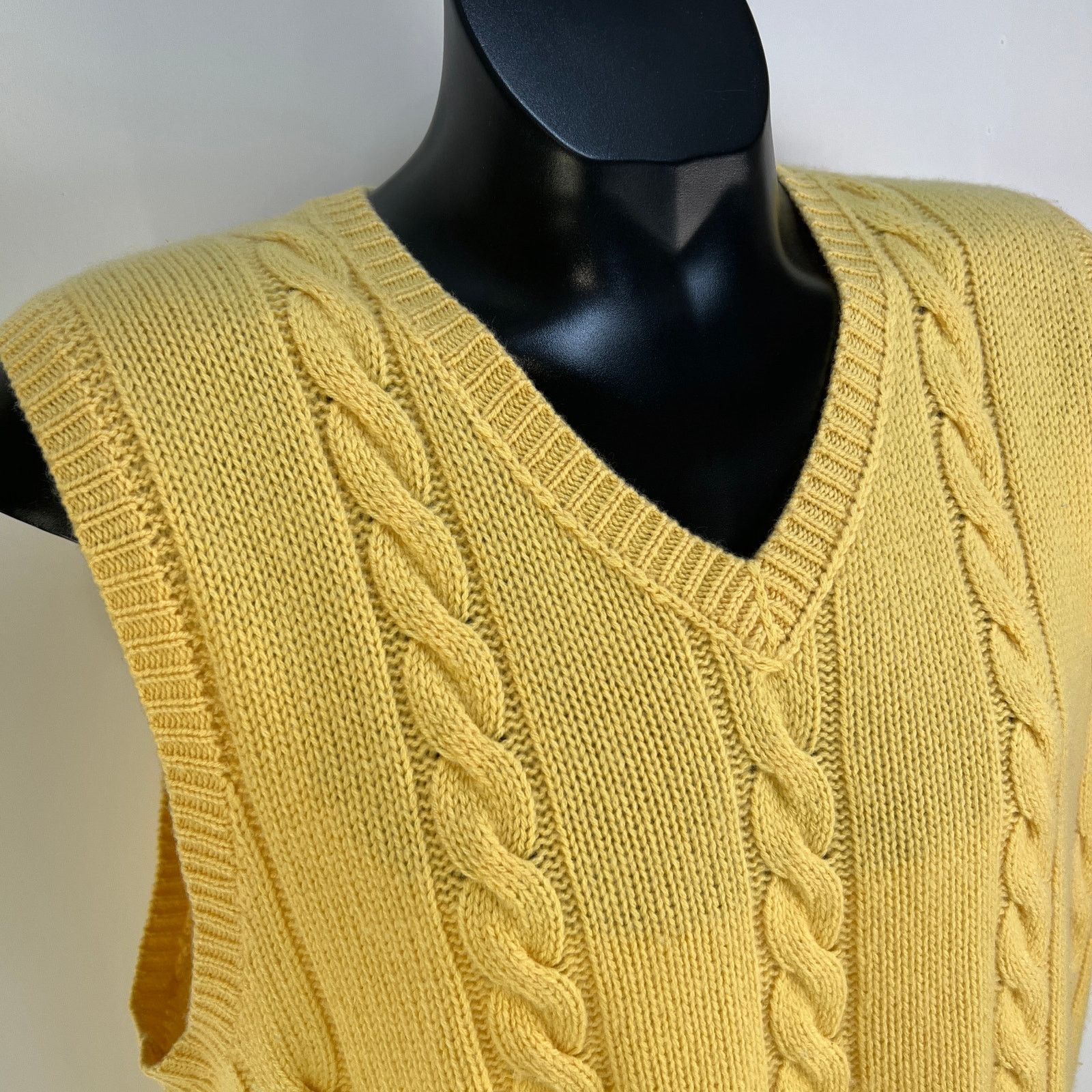 Polo Ralph Lauren Vintage Polo Ralph Lauren Cashmere Knit Sweater Vest Size US L / EU 52-54 / 3 - 2 Thumbnail