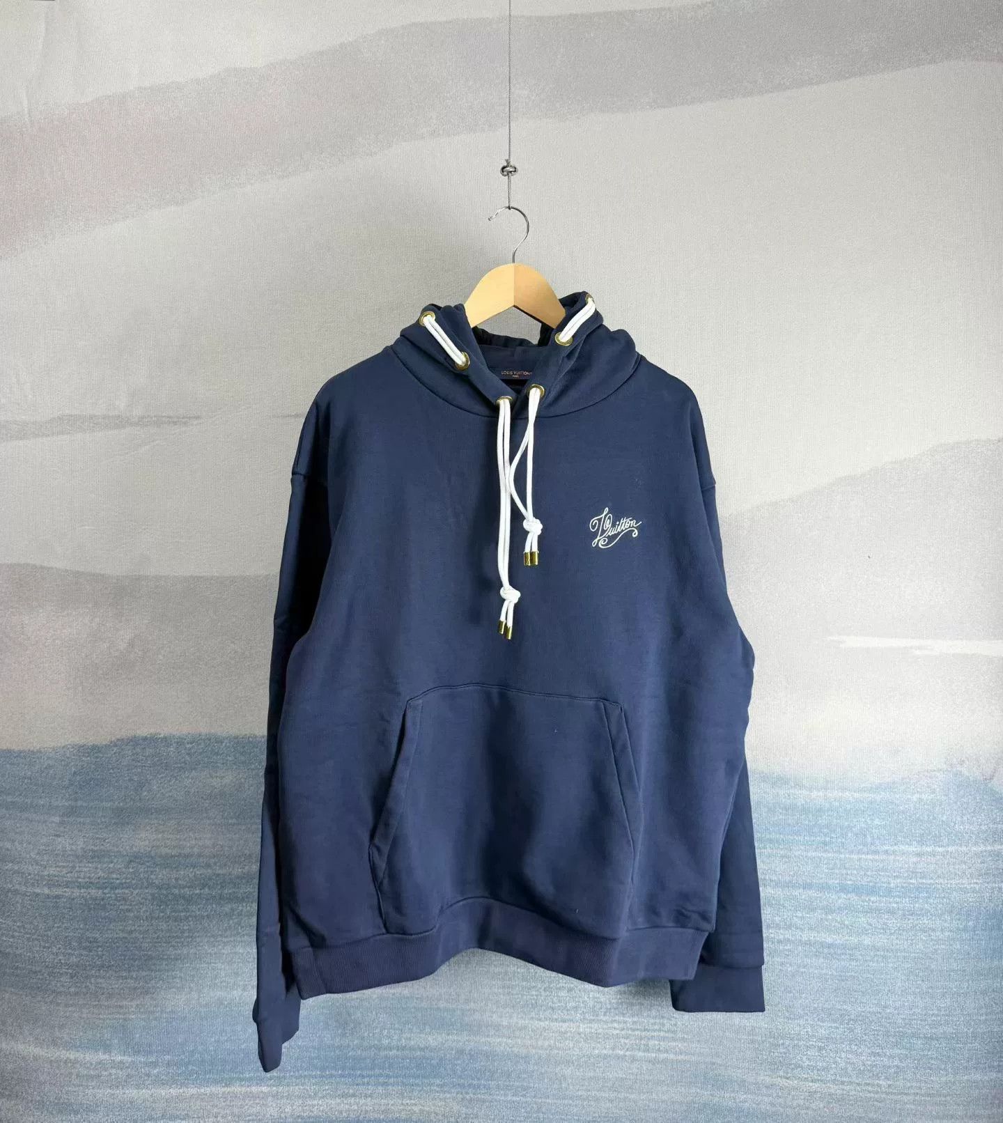 Louis Vuitton louis vuitton navy logo hoodie with drawstring Size US XL / EU 56 / 4 - 1 Thumbnail