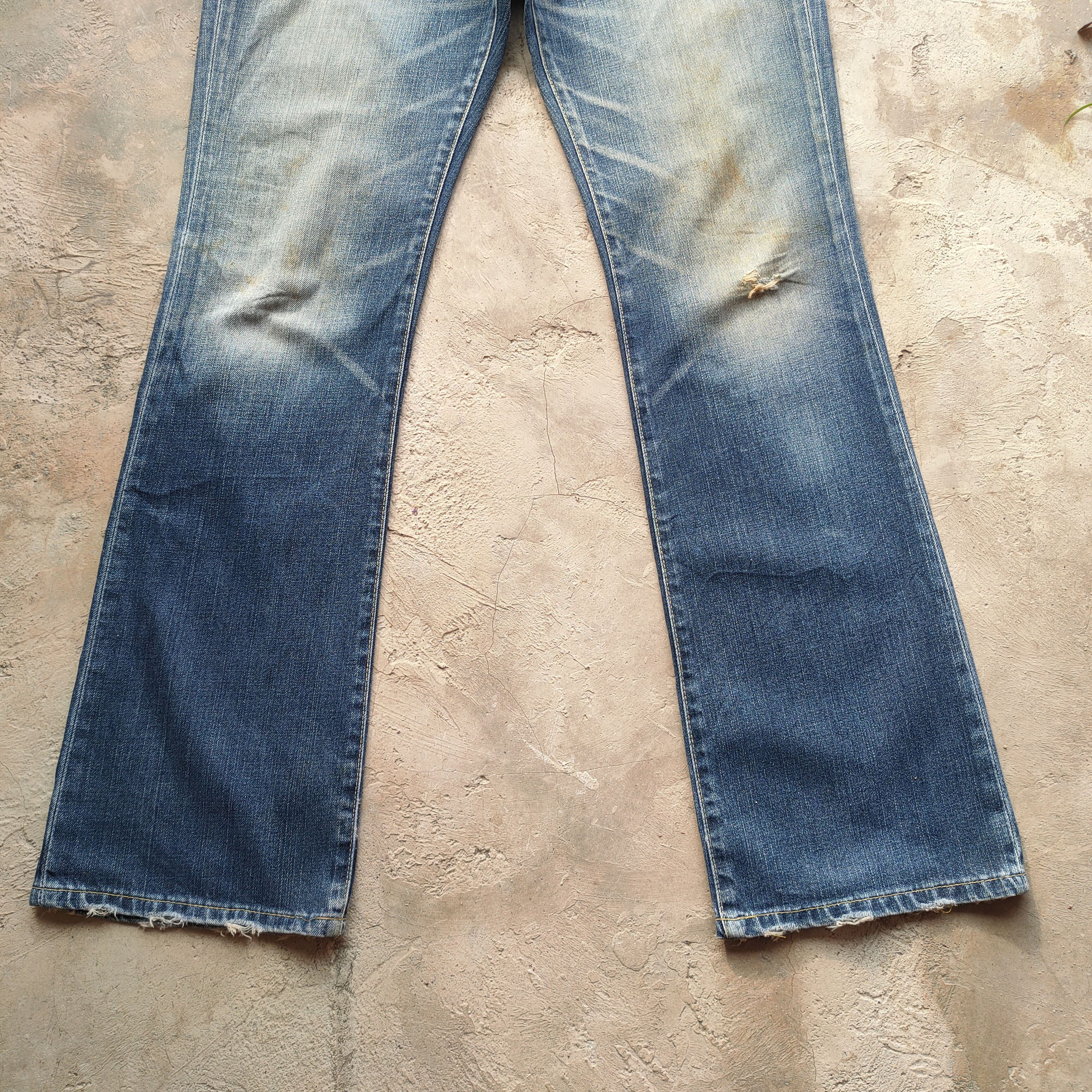 Levi's Vintage Clothing VINTAGE LEVI'S 517 RUSTY FLARE DISTRESSED FADED JEANS PANTS Size US 31 - 4 Thumbnail