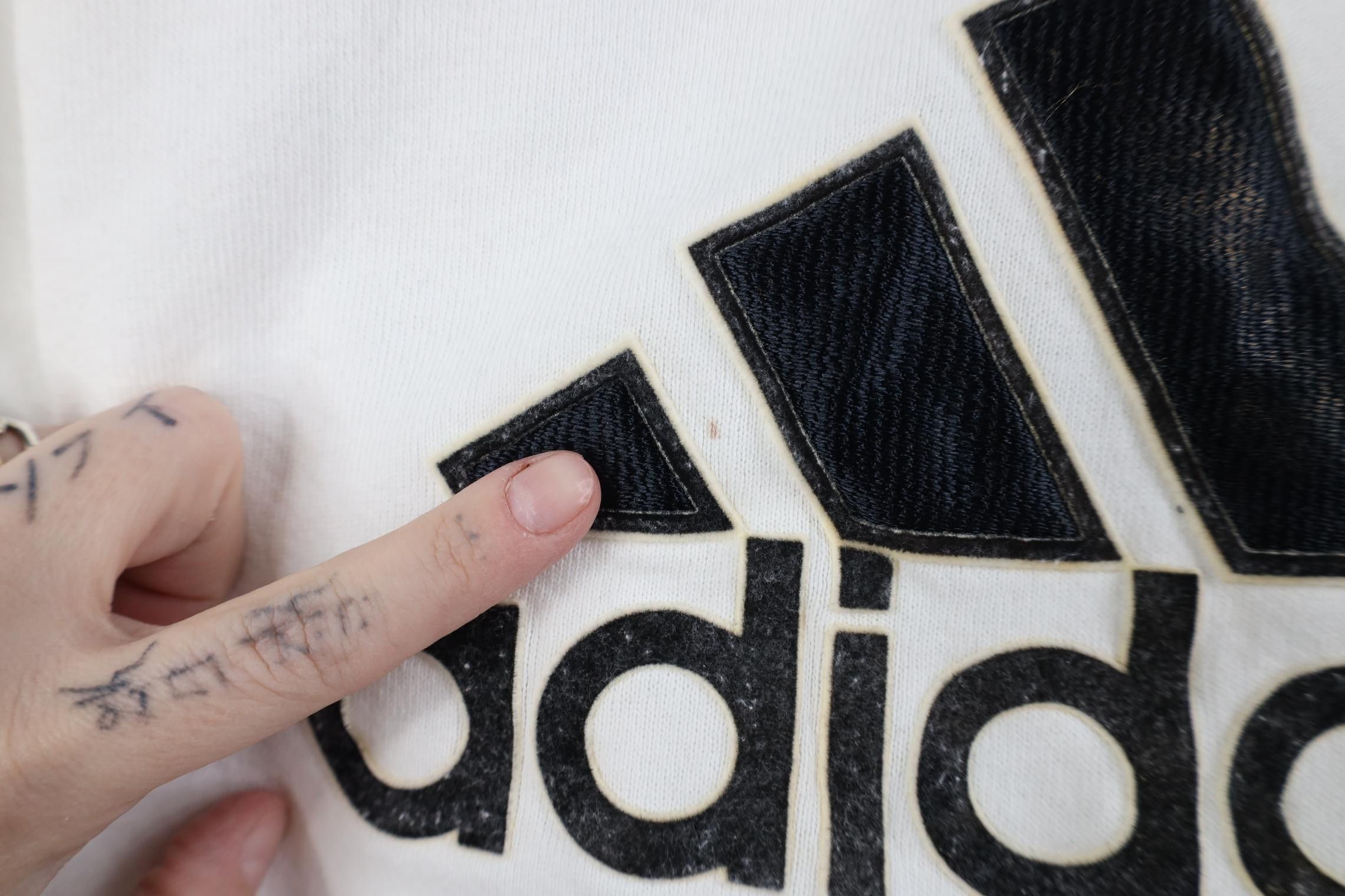 Adidas Vintage 90s Adidas Spell Big Logo Crewneck Sweatshirt USA Size M / US 6-8 / IT 42-44 - 5 Thumbnail