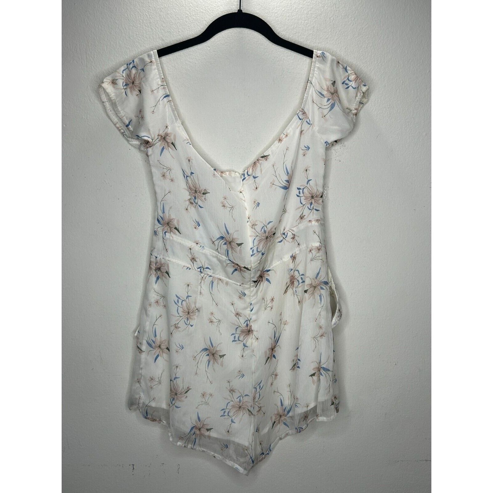 Other NWT OHS Ivory Pink blue Floral Off Shoulder Front Tie Romper Size 28" / US 6 / IT 42 - 3 Thumbnail