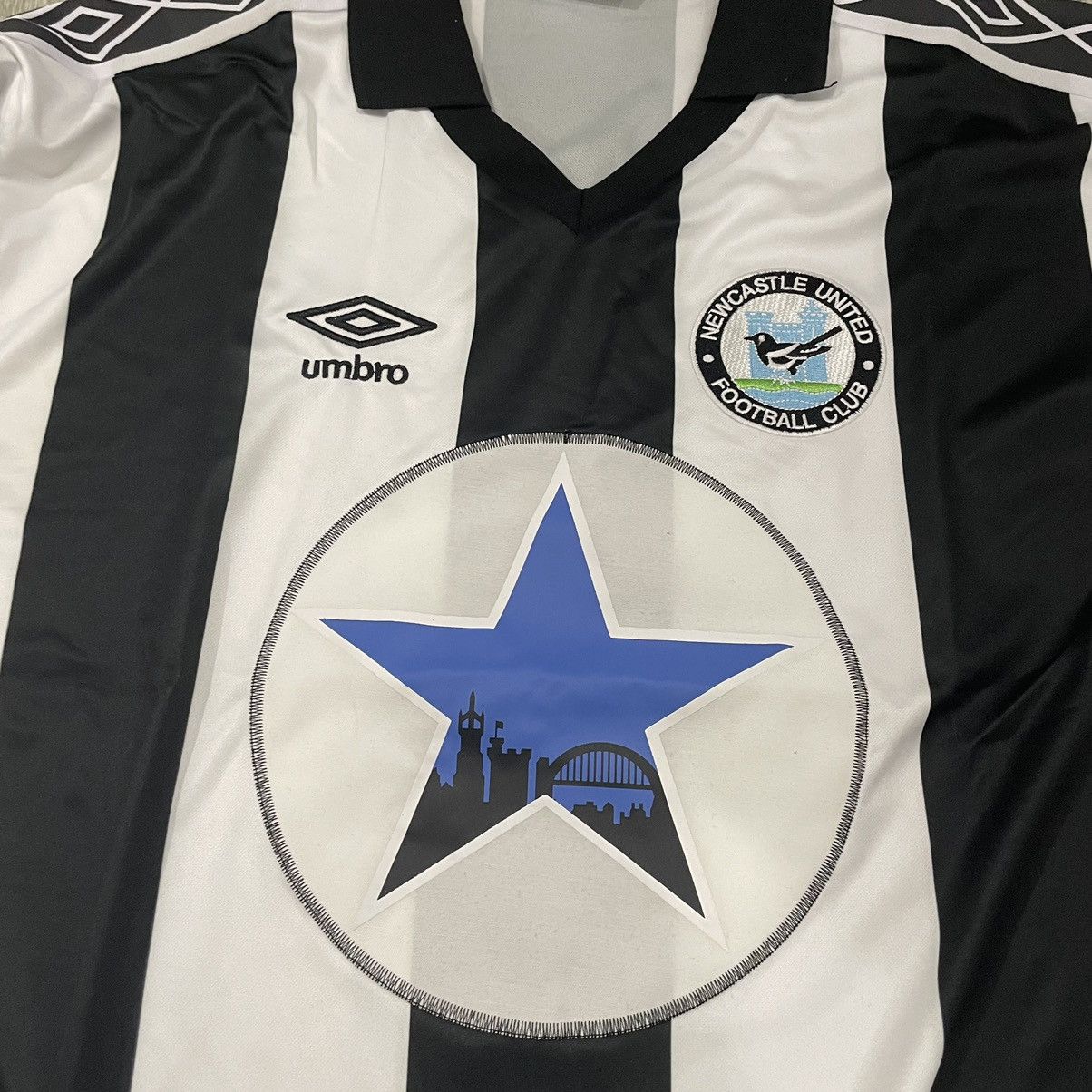 Umbro × Vintage Newcastle United Umbro 90s home jersey goalkeeper tee shirt Size US M / EU 48-50 / 2 - 2 Thumbnail