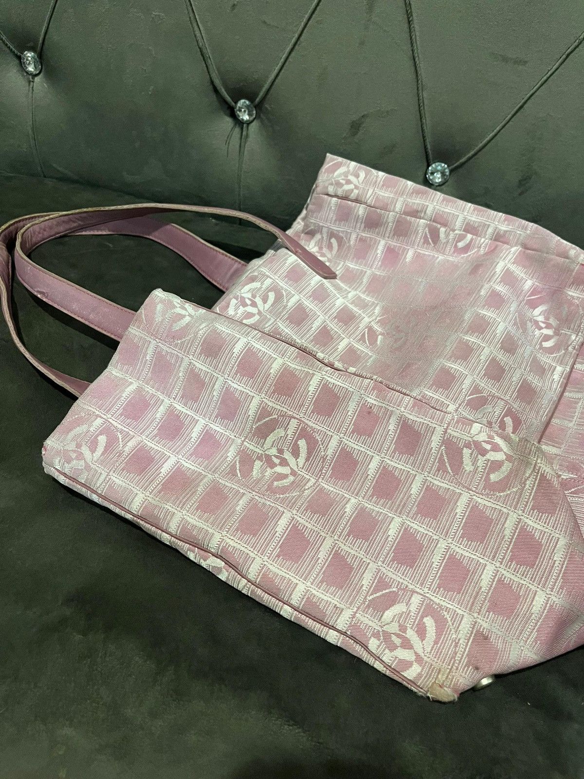 Chanel Authentic CHANEL Travel line canvas tote bag Size ONE SIZE - 8 Thumbnail