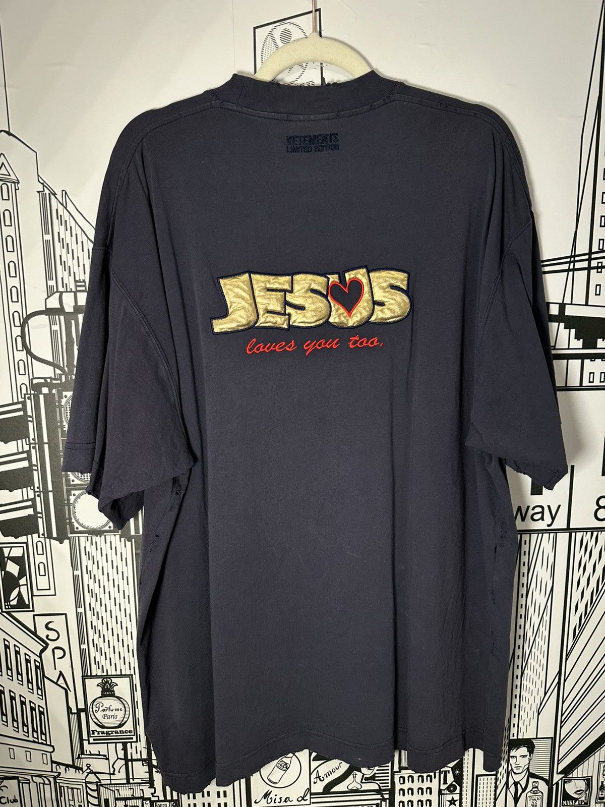 Vetements Vetements Jesus Loves You Tee XS Navy Size US XS / EU 42 / 0 - 4 Thumbnail