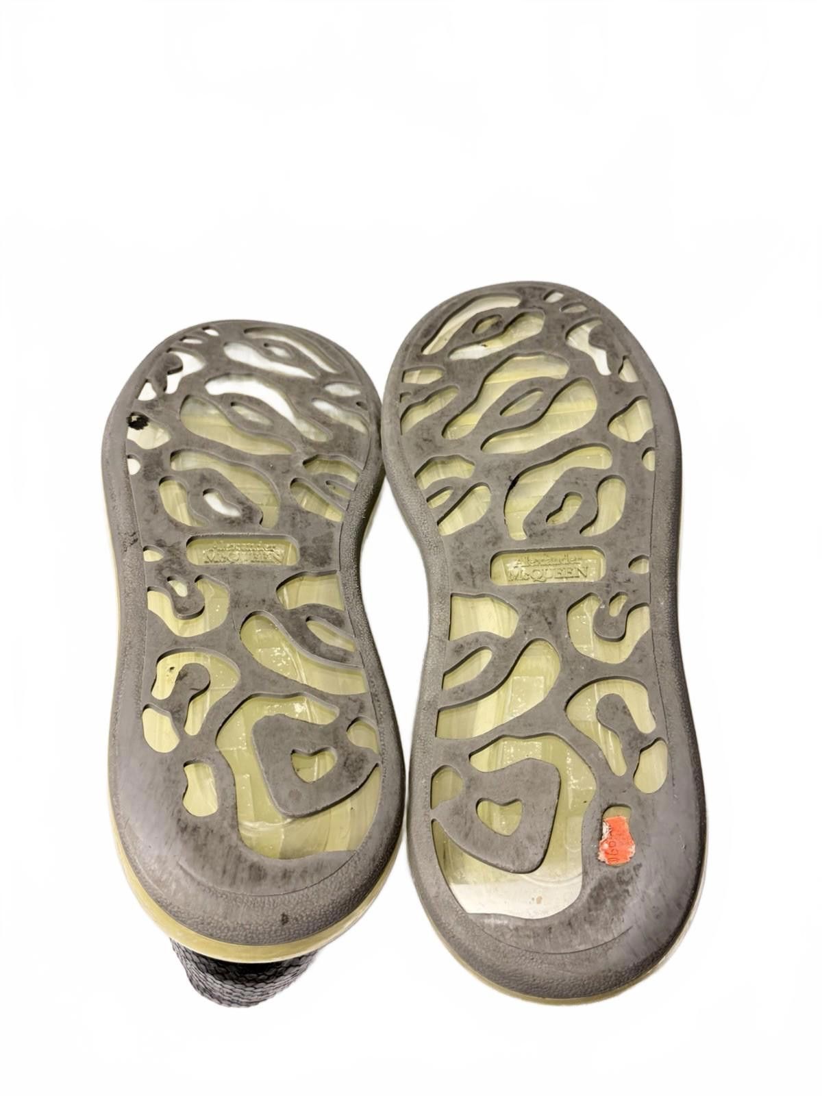 Alexander McQueen Alexander McQueen Oversized Transparent Sole Sneaker SZ 43.5 Size US 10.5 / EU 43-44 - 7 Thumbnail