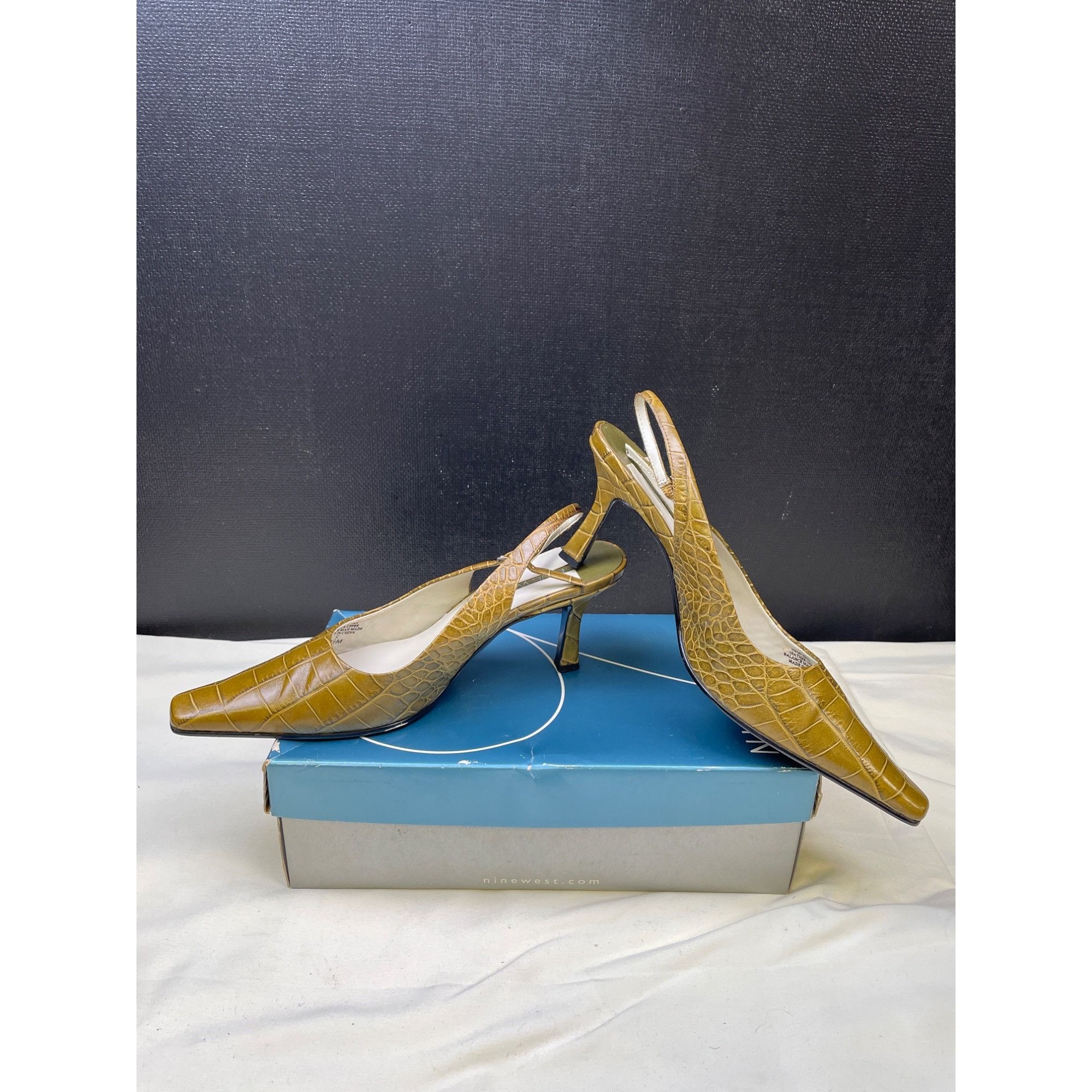 Nine West Nine West Womens LeatherGreen Croco Sling Back Shoes Pumps S Size US 8.5 / IT 38.5 - 2 Thumbnail