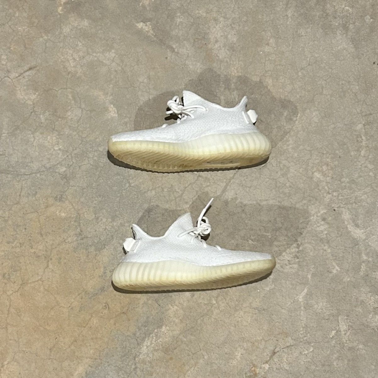 Adidas × Kanye West × Yeezy Adidas Yeezy Boost 350 V2 Cream 2017 US 8 Size US 8 / EU 41 - 4 Thumbnail