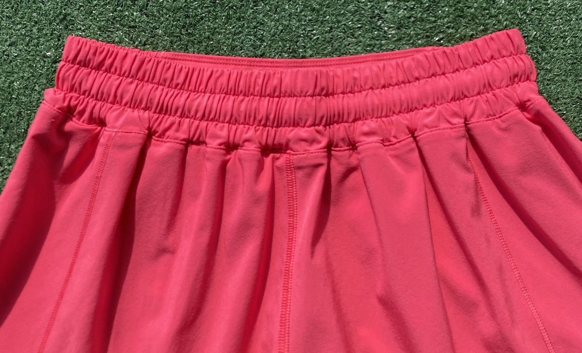 Lululemon Lululemon Hotty Hot Sonic Hot Pink Unlined Shorts Women’s 6 Size 28" / US 6 / IT 42 - 6 Thumbnail