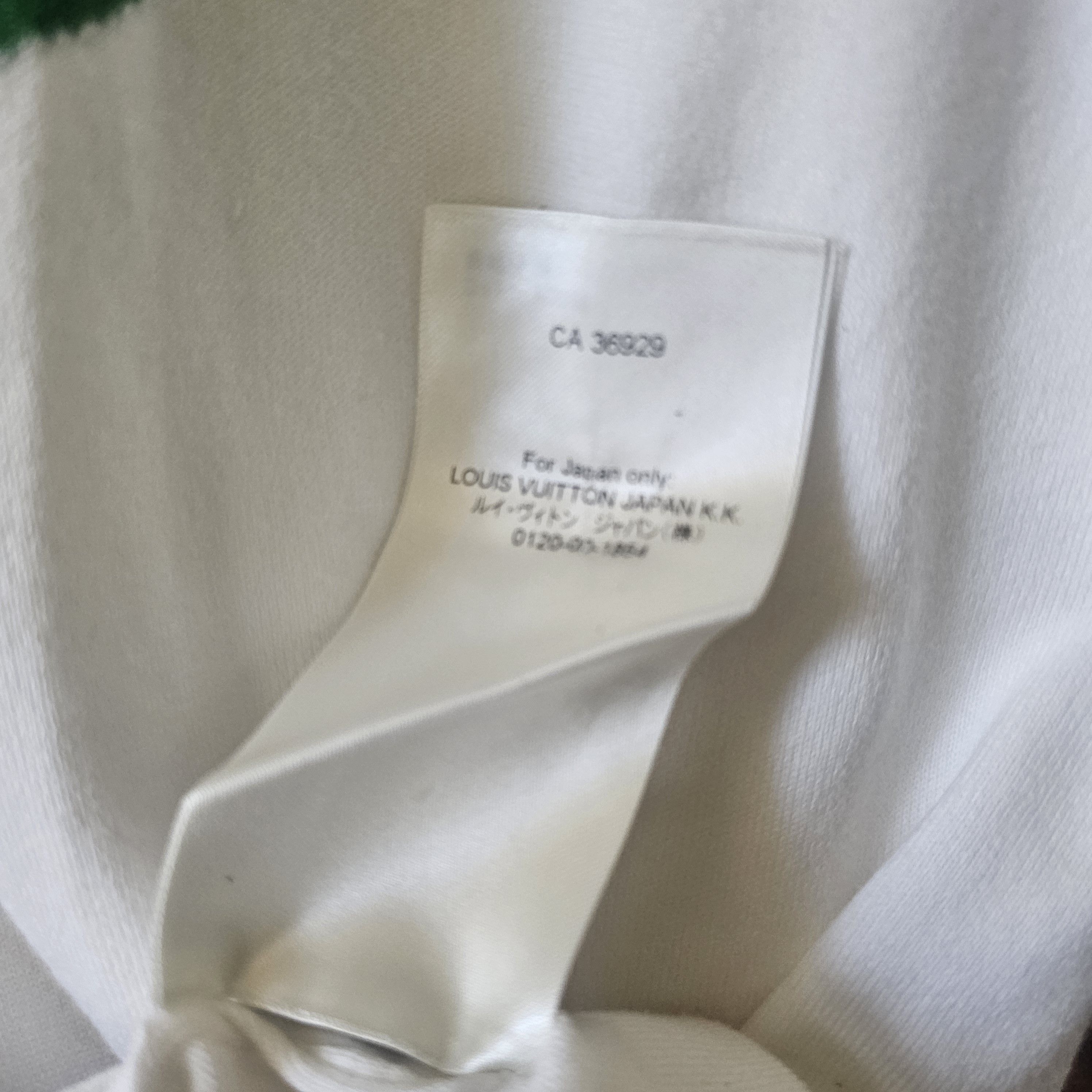 Louis Vuitton Louis Vuitton White Alphabet Pattern Green Printing T-Shirt Size US M / EU 48-50 / 2 - 8 Thumbnail
