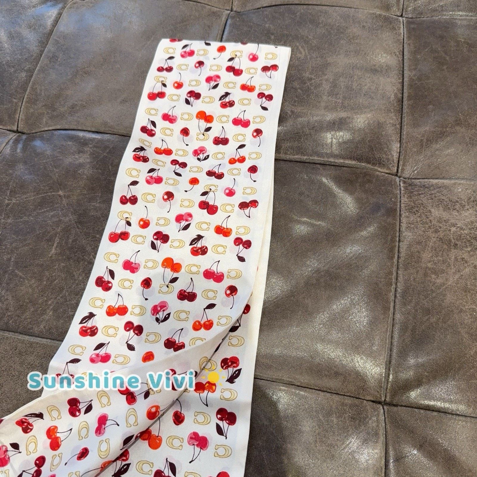 Coach NWT Bundle Coach cherry Scarf cdg77 CY676 Small Maggie Tote Size ONE SIZE - 10 Thumbnail