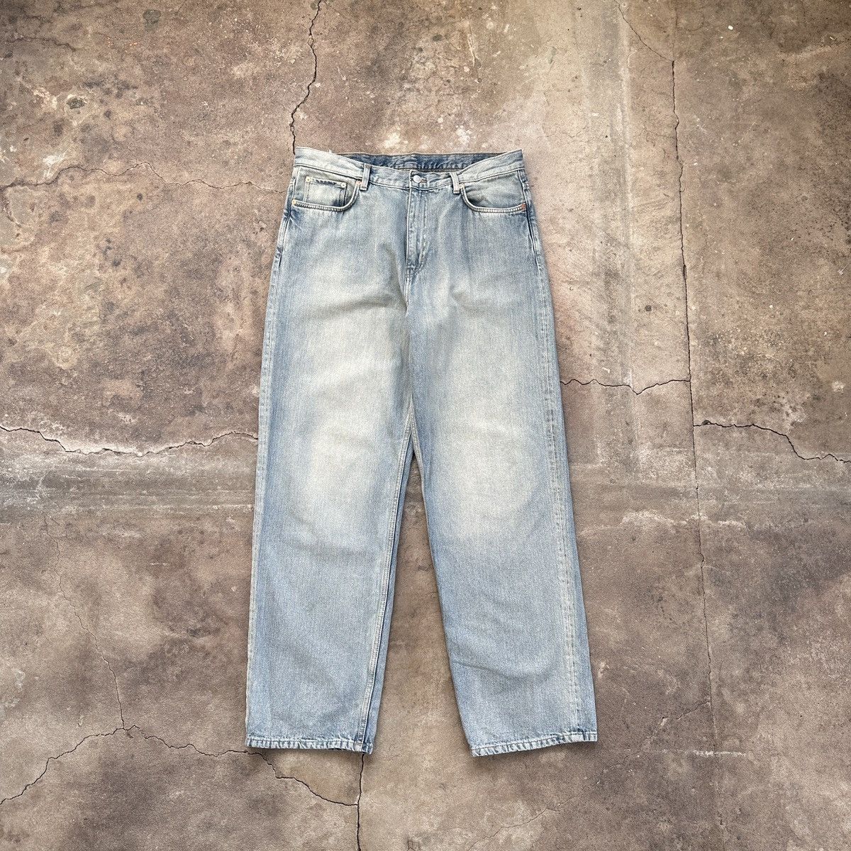 Weekday Weekday Galaxy Loose Straight Jeans Size US 32 / EU 48 - 1 Thumbnail